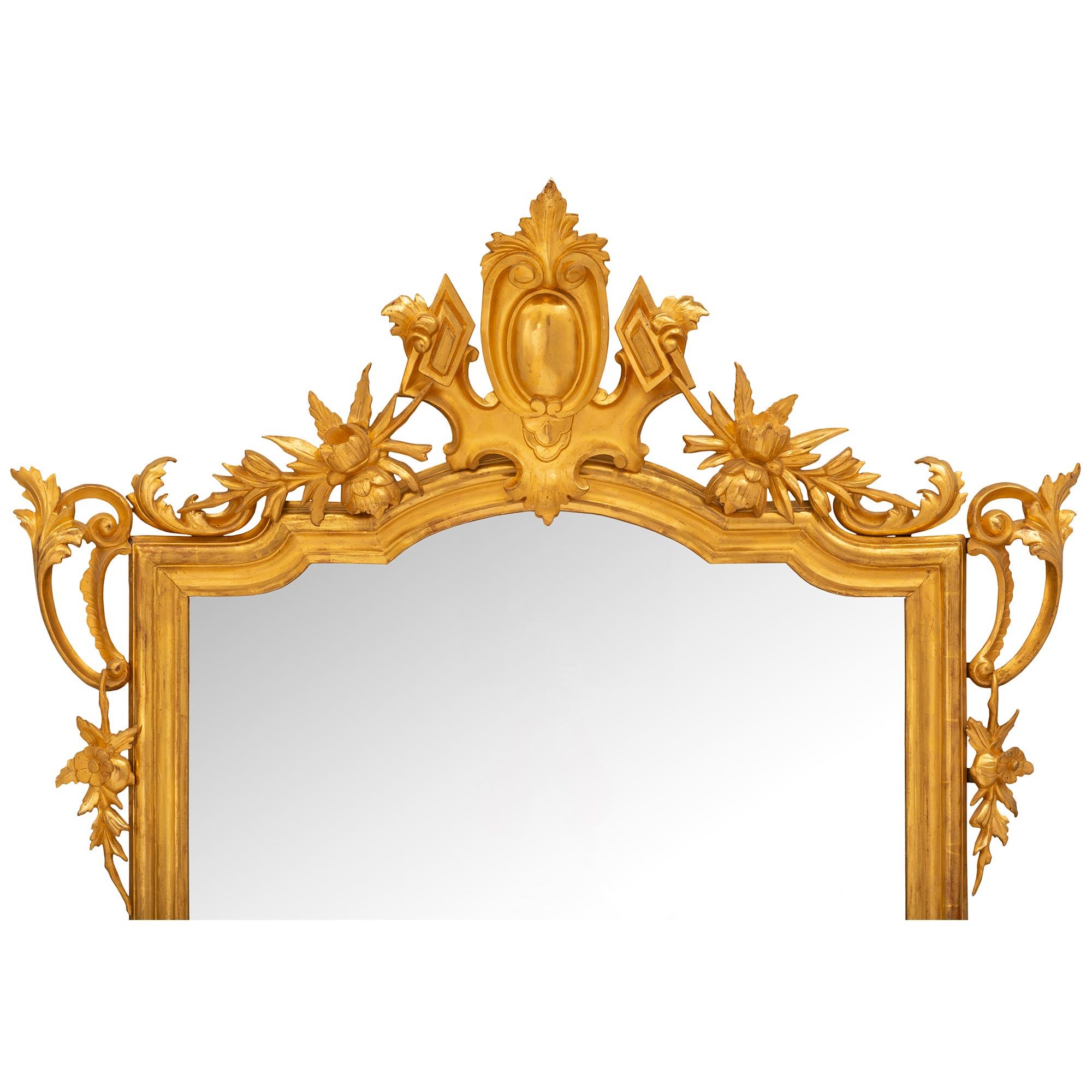 Pair of Italian 19th Century Louis XV Style Giltwood Mirrors For Sale 1