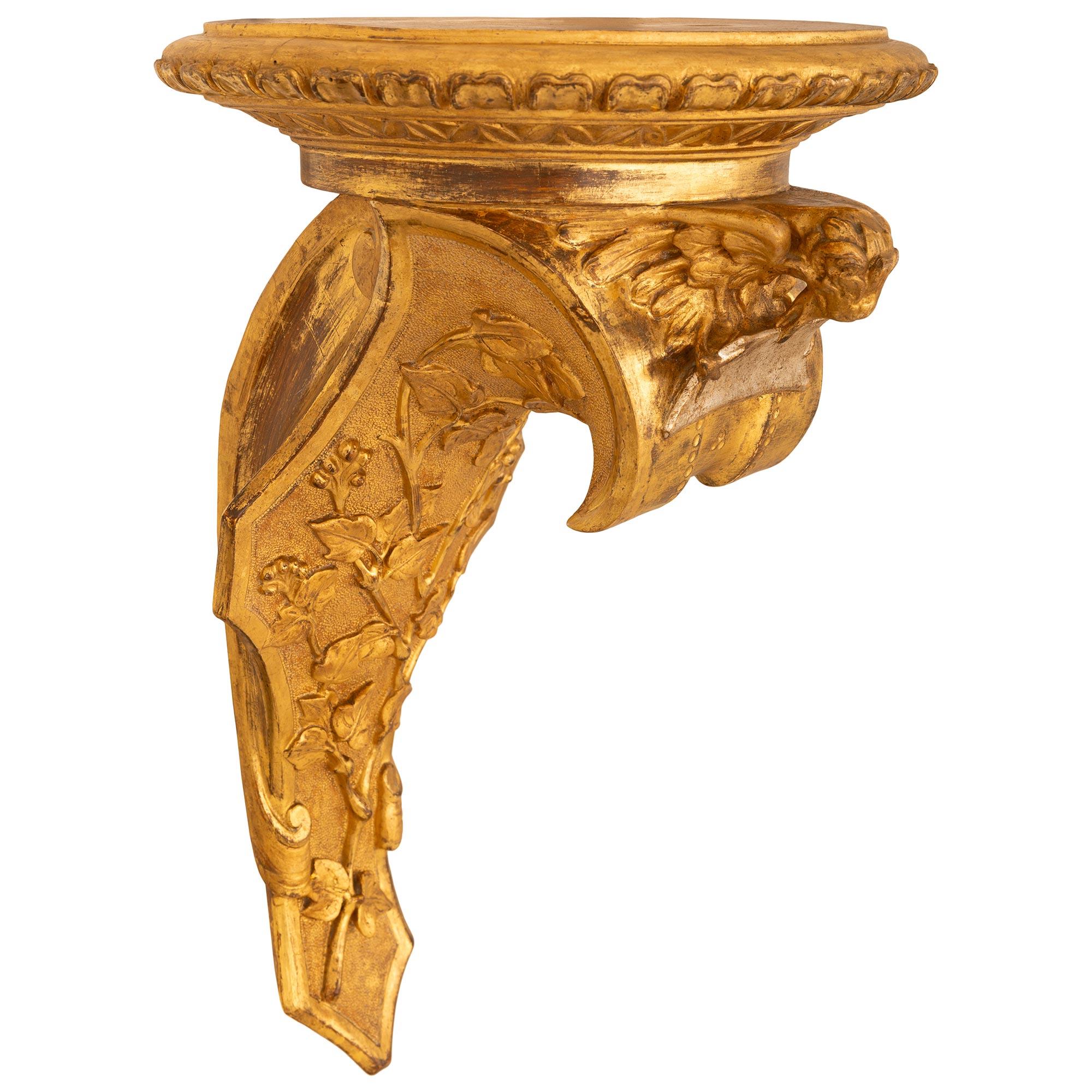 19th Century pair of Italian 19th century Louis XVI st. Giltwood and Mecca wall brackets For Sale