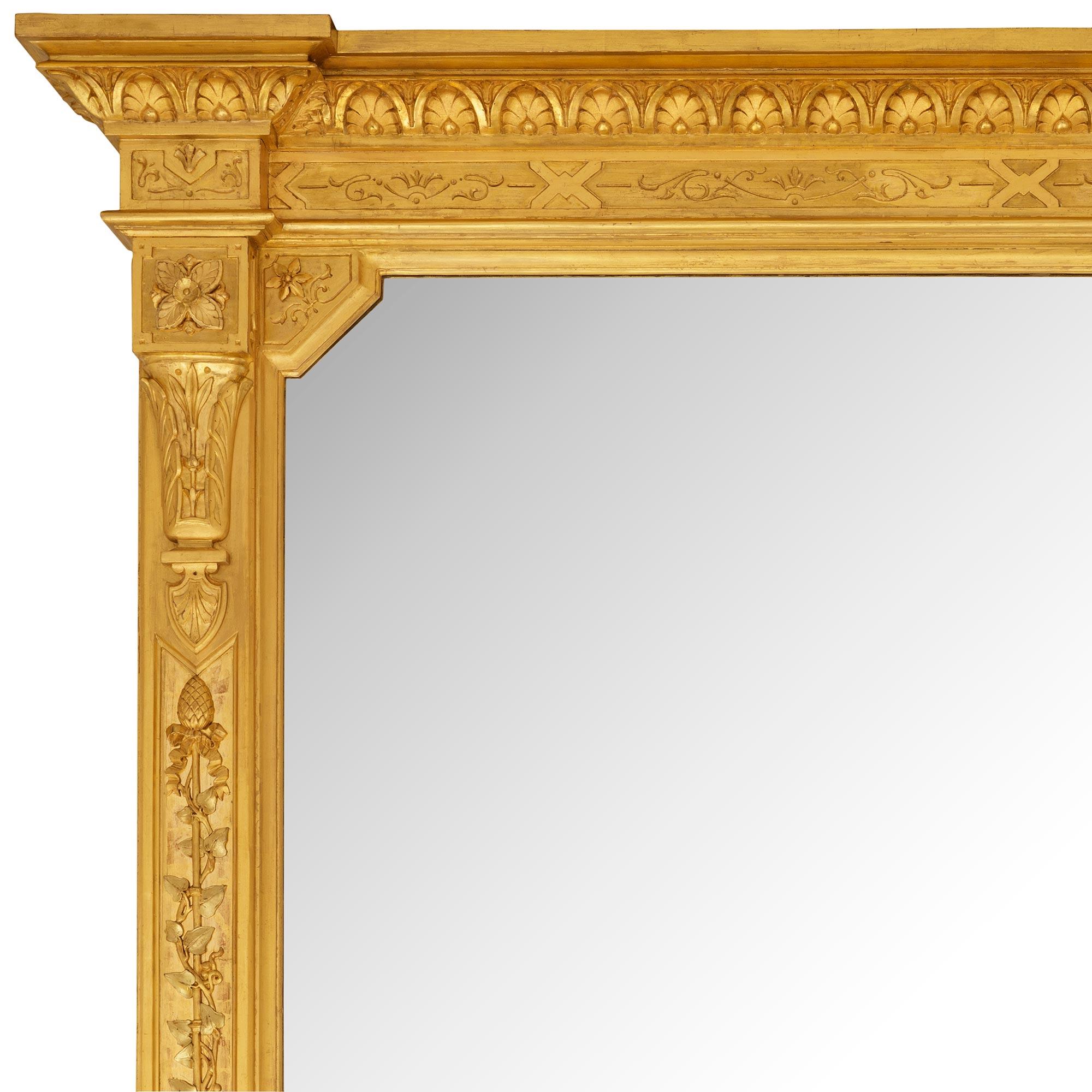 Paar italienische Spiegel aus Giltwood im Stil Louis XVI des 19. (Italienisch) im Angebot