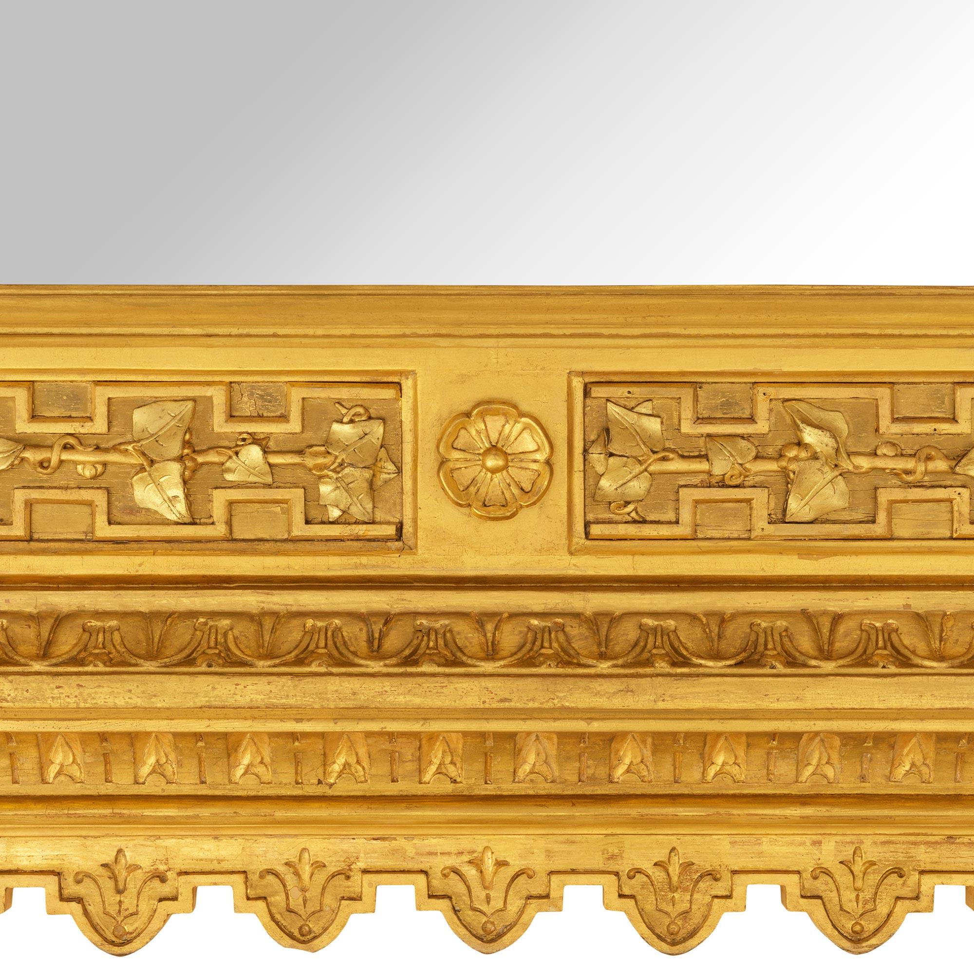 Paar italienische Spiegel aus Giltwood im Stil Louis XVI des 19. im Angebot 1