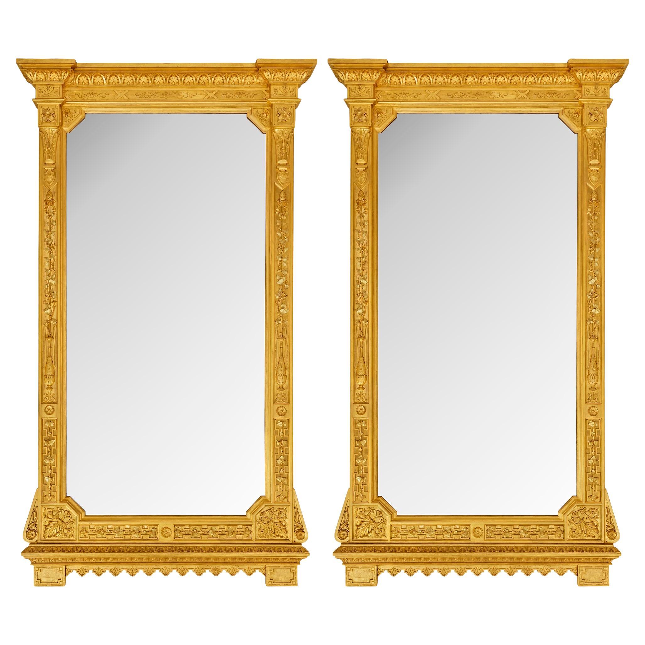 Paar italienische Spiegel aus Giltwood im Stil Louis XVI des 19. im Angebot