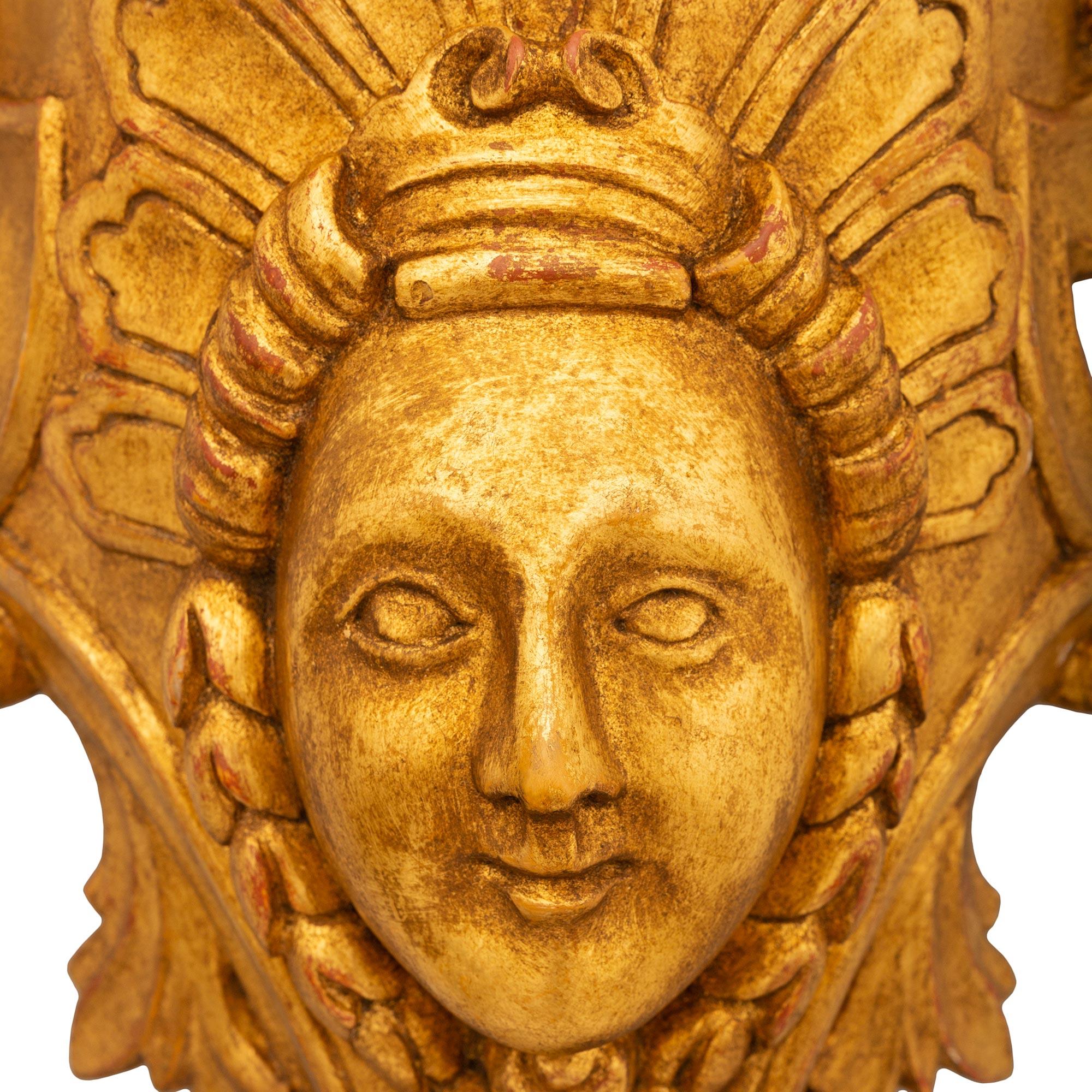 Paire de supports muraux italiens Louis XVI du 19ème siècle en bois doré en vente 2