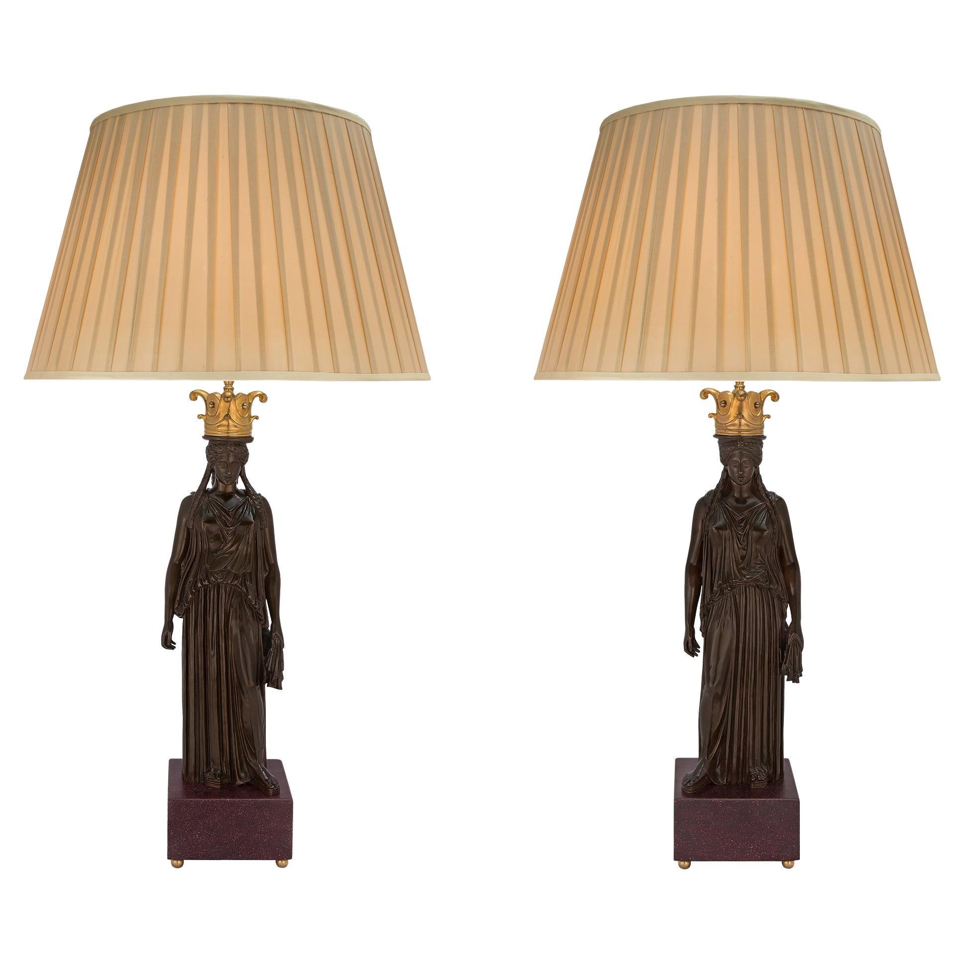Pair of Italian 19th Century Neoclassical St. Lamps For Sale