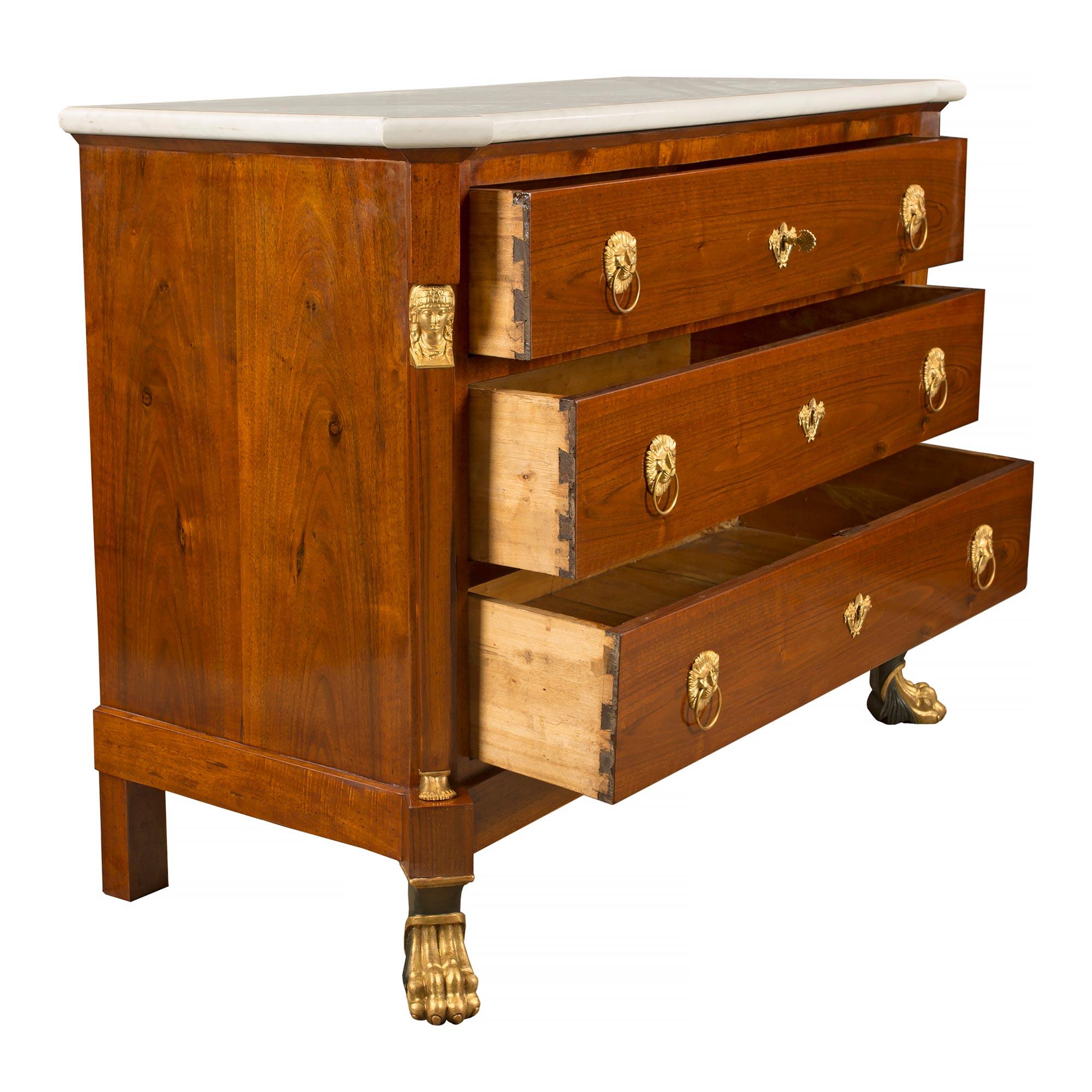 Pair of Italian 19th Century Neoclassical Style Chests In Good Condition In West Palm Beach, FL