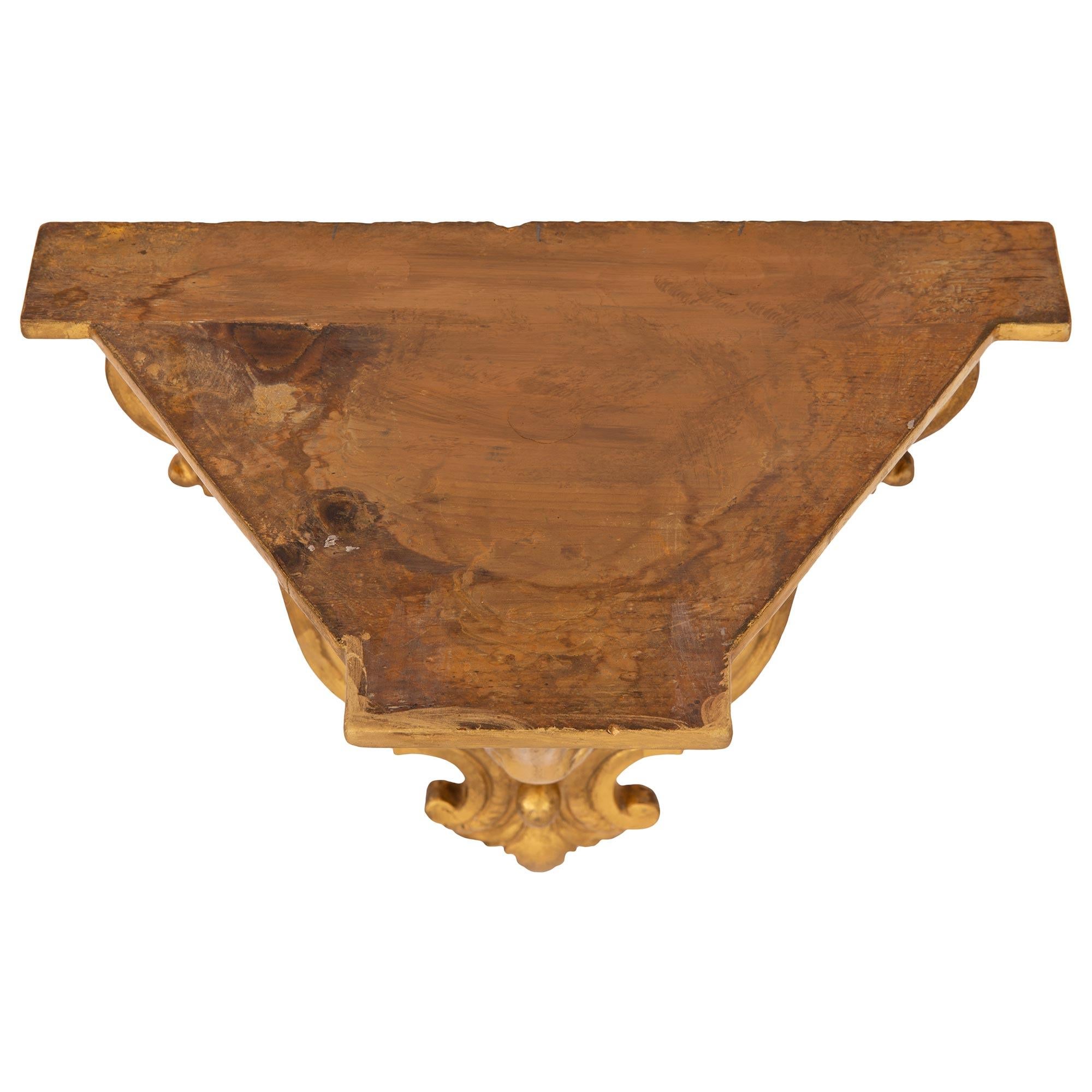 Pair of Italian 19th Century Neoclassical Style Giltwood Wall Brackets ...