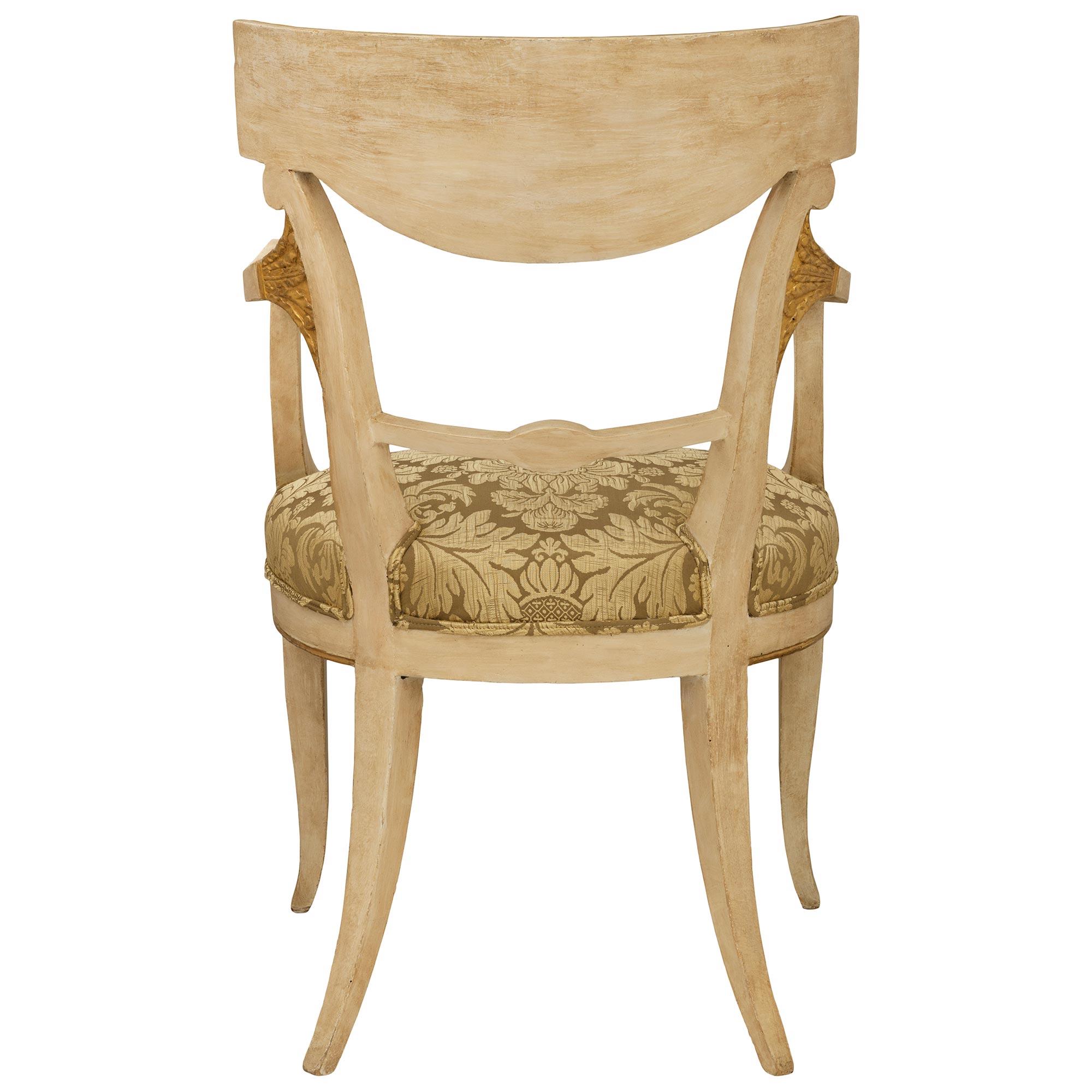 paire de fauteuils italiens du 19e siècle en bois patiné et Wood Wood en vente 5