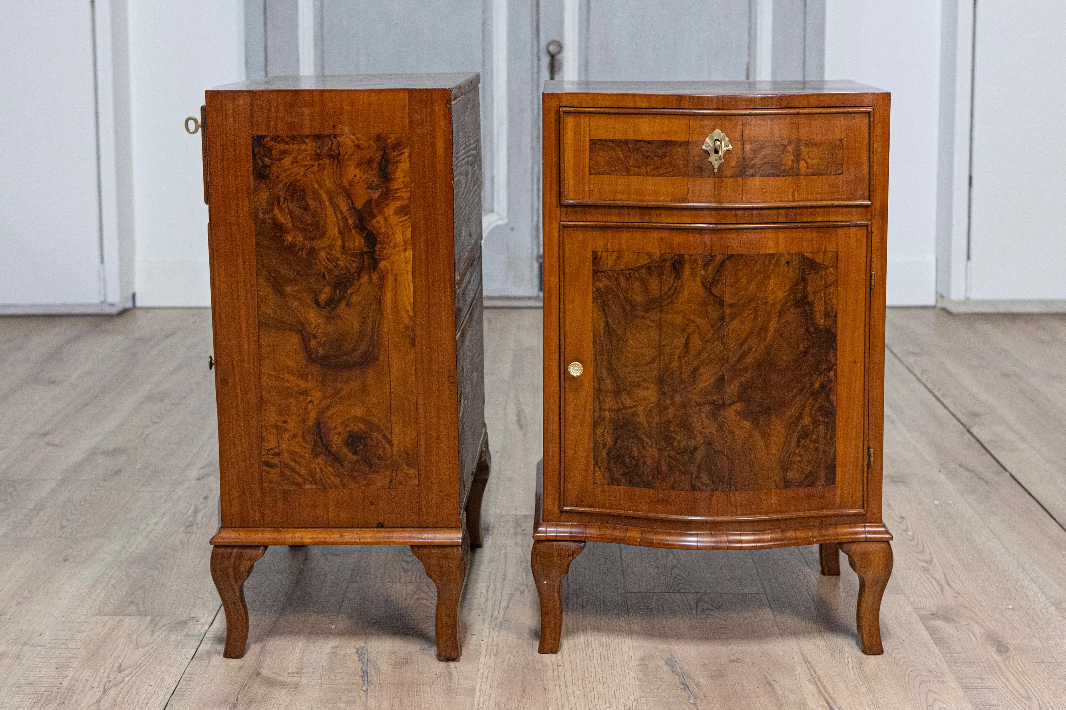 Pair of Italian 19th Century Serpentine Front Bedside Tables with Burled Walnut In Good Condition For Sale In Atlanta, GA