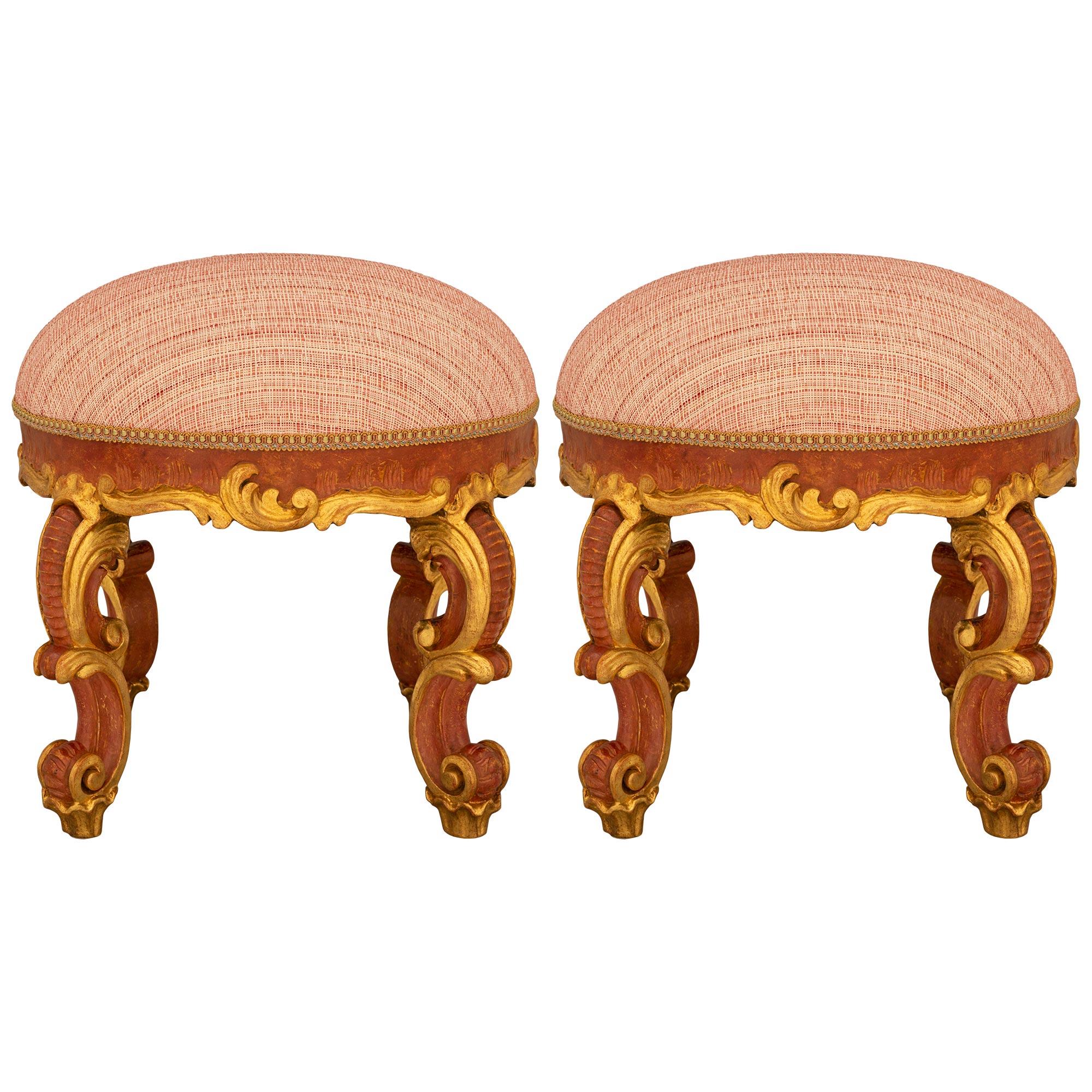 Pair of Italian 19th Century Venetian St. Polychrome and Giltwood Stools For Sale 5