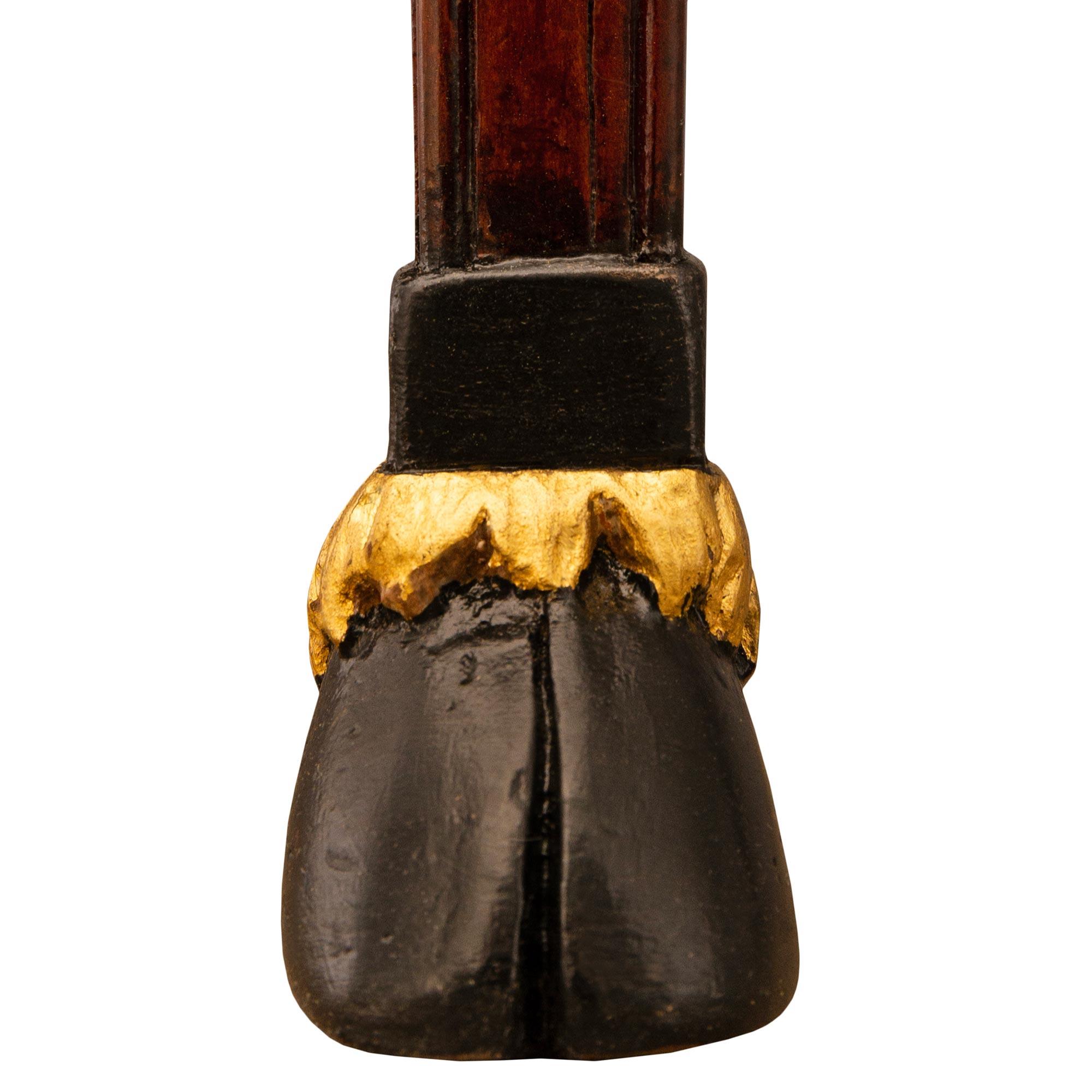 Paar italienische 19. Jahrhundert  Konsolen aus Nussbaum, Obstholz, Giltwood und Marmor (Carrara-Marmor) im Angebot