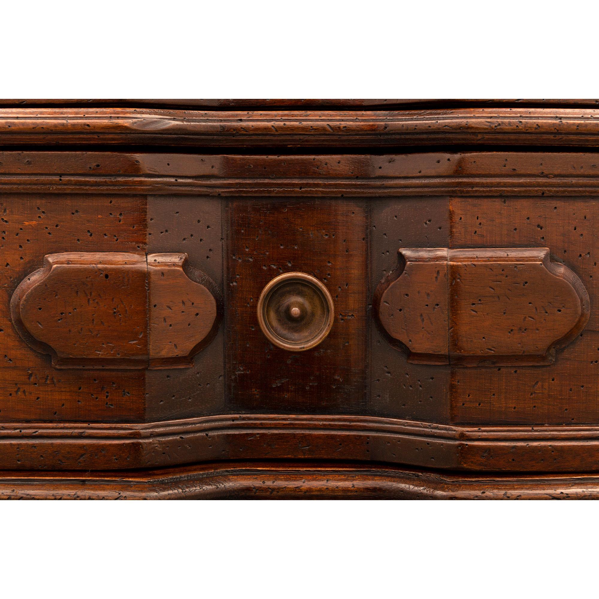 Pair of Italian 19th Century Walnut Night Tables/Chests For Sale 3