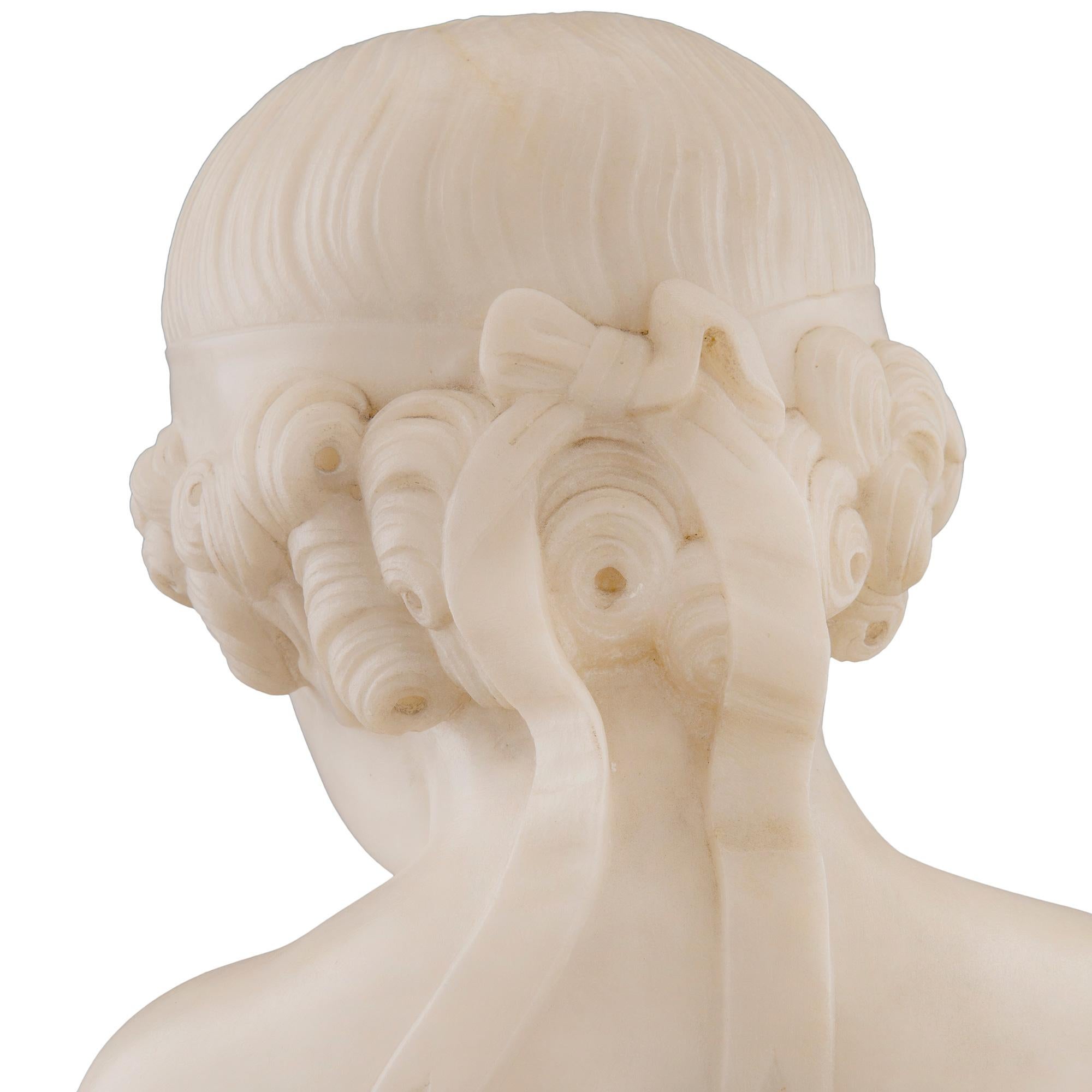 Paire de statues italiennes du XIXe siècle en marbre blanc de Carrare en vente 6