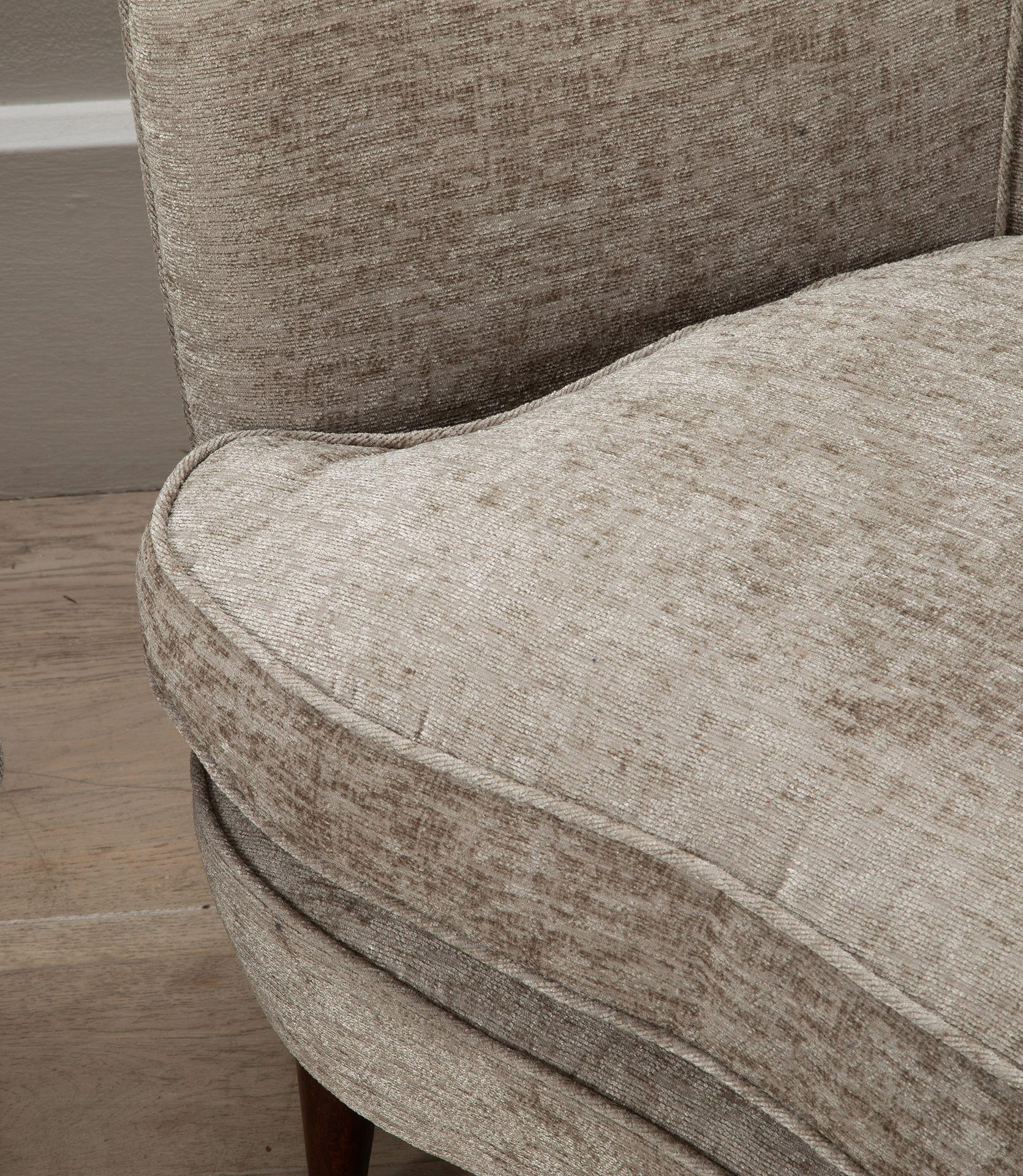 Pair of Italian 20th Century Armchairs For Sale 4