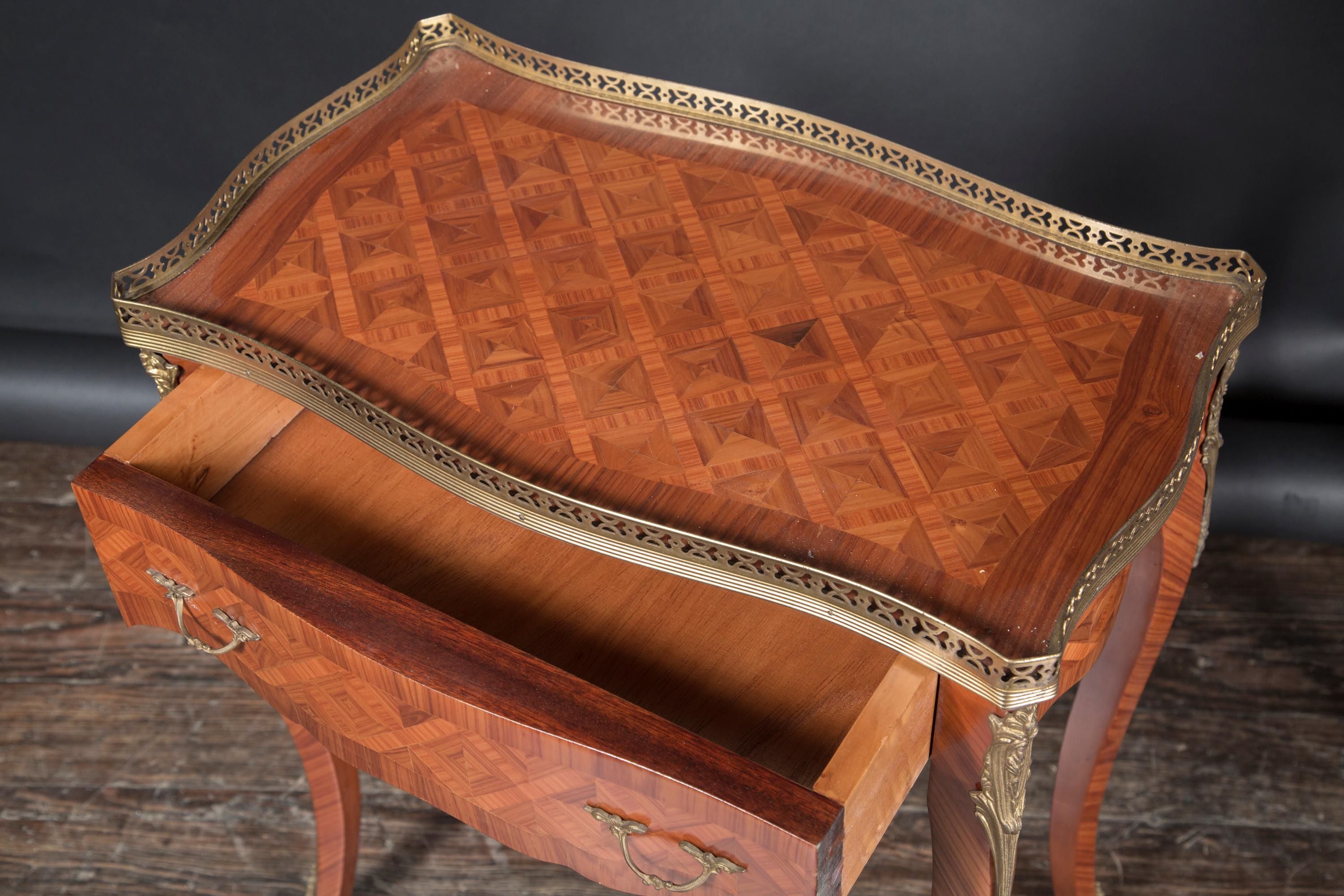 Bronze Pair of Italian 20th Century Louis XV Parquetry Tables For Sale