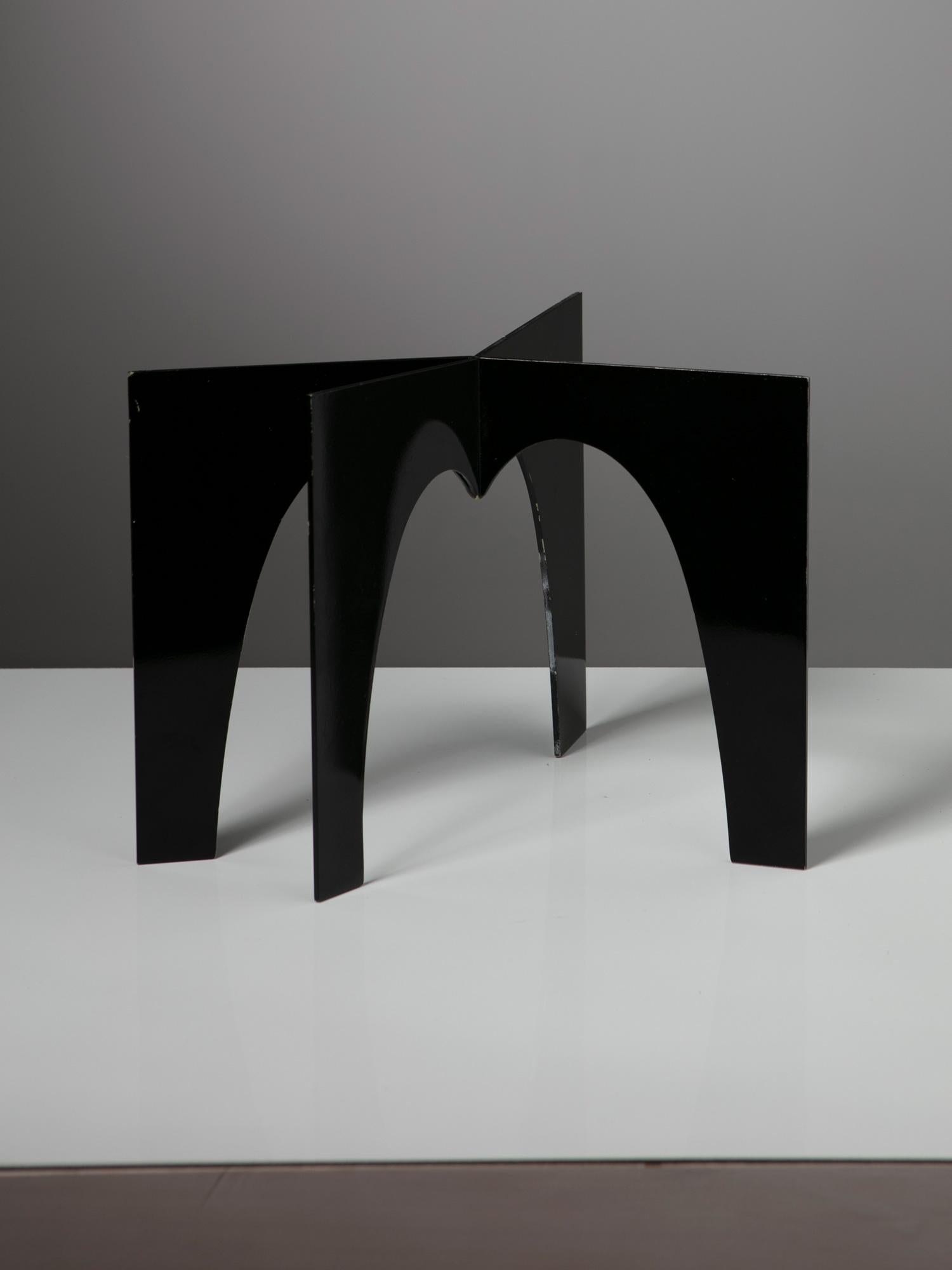 Set of Two Abstract Sculptures with Painted Steel Frames, Italy, 1970s In Good Condition For Sale In Milan, IT