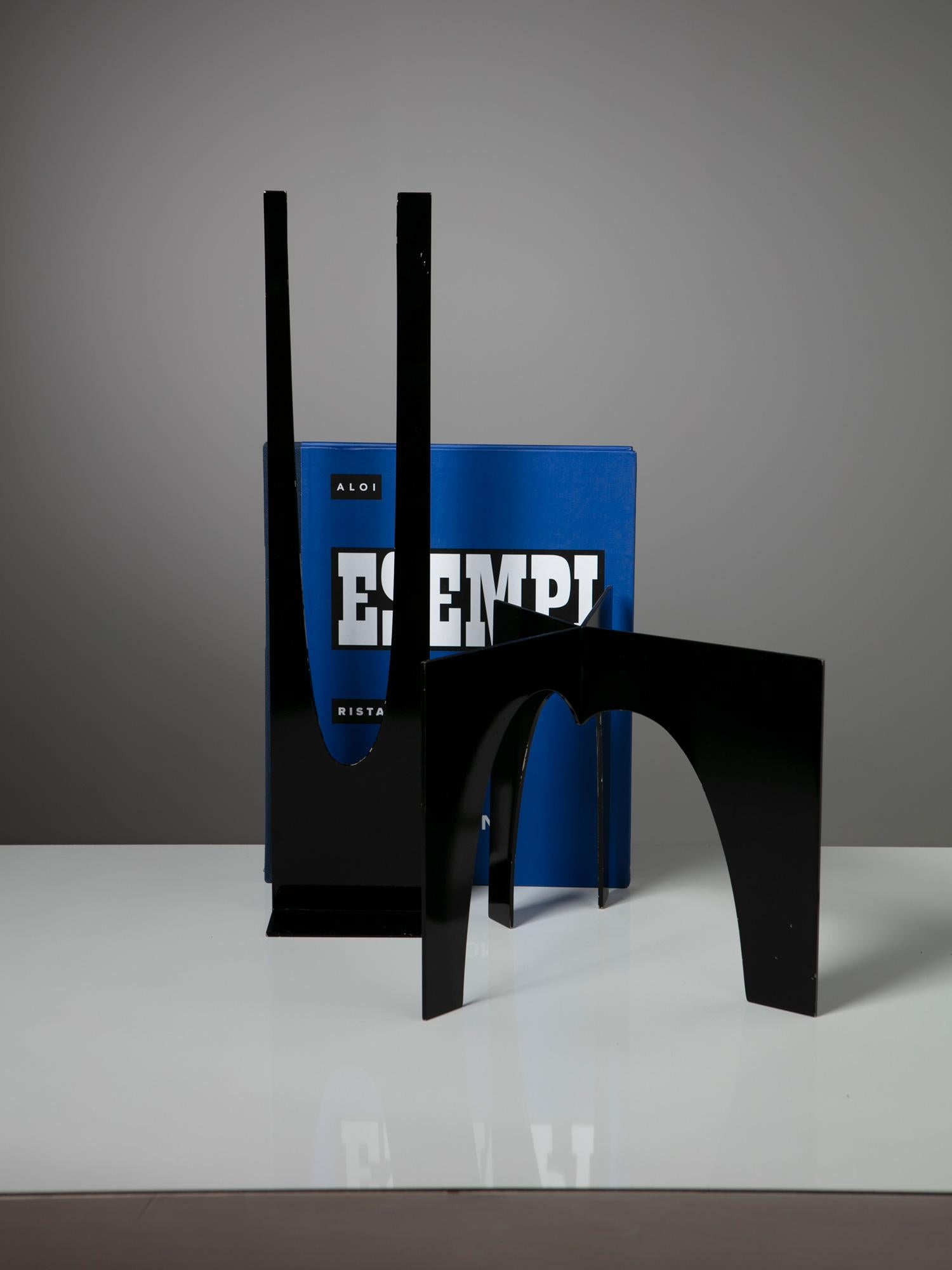 Set of Two Abstract Sculptures with Painted Steel Frames, Italy, 1970s For Sale 1