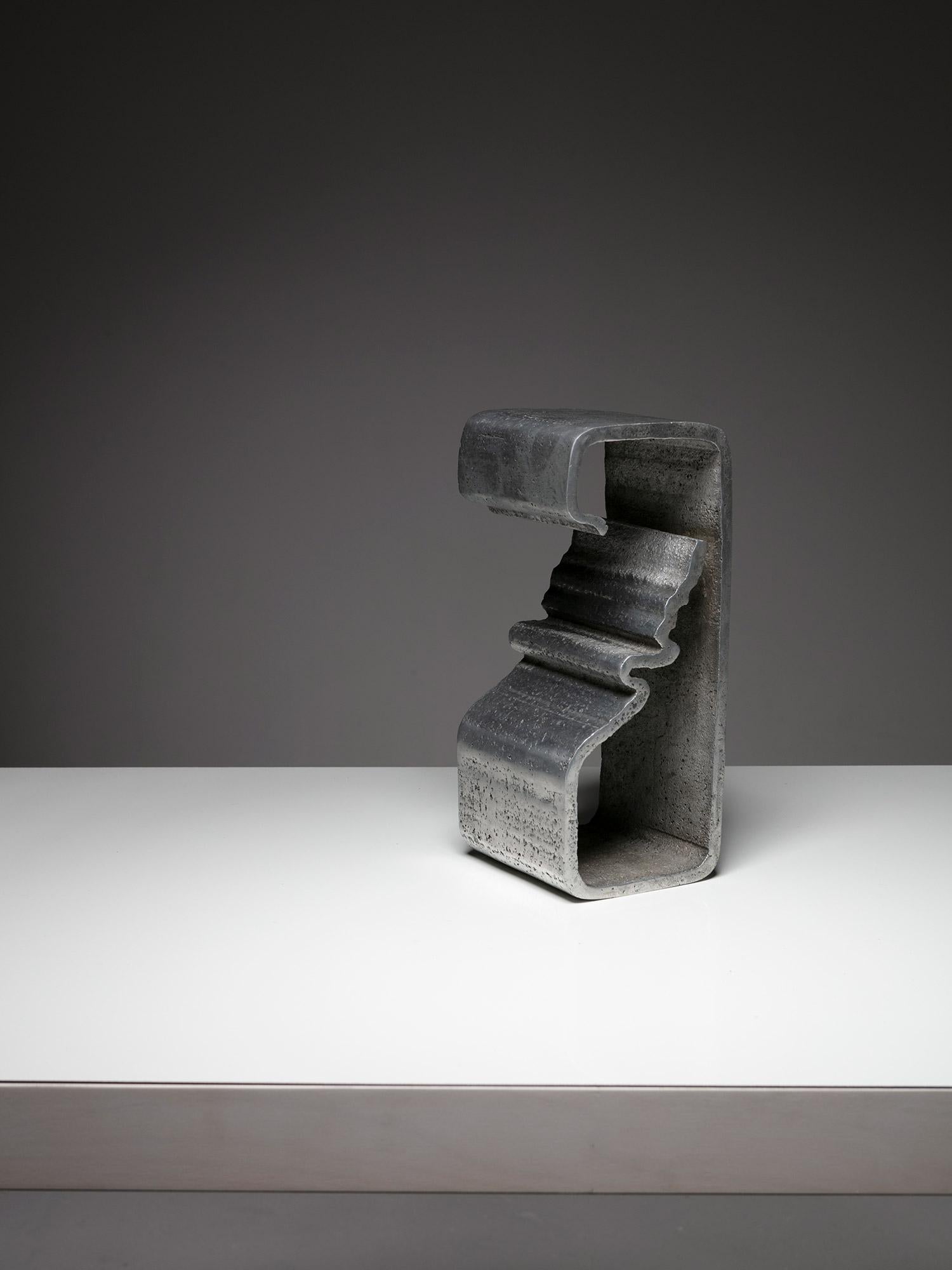 Abstrakte Freiform-Skulpturen aus Aluminiumguss, Italien, 1970er Jahre, Paar im Angebot 5