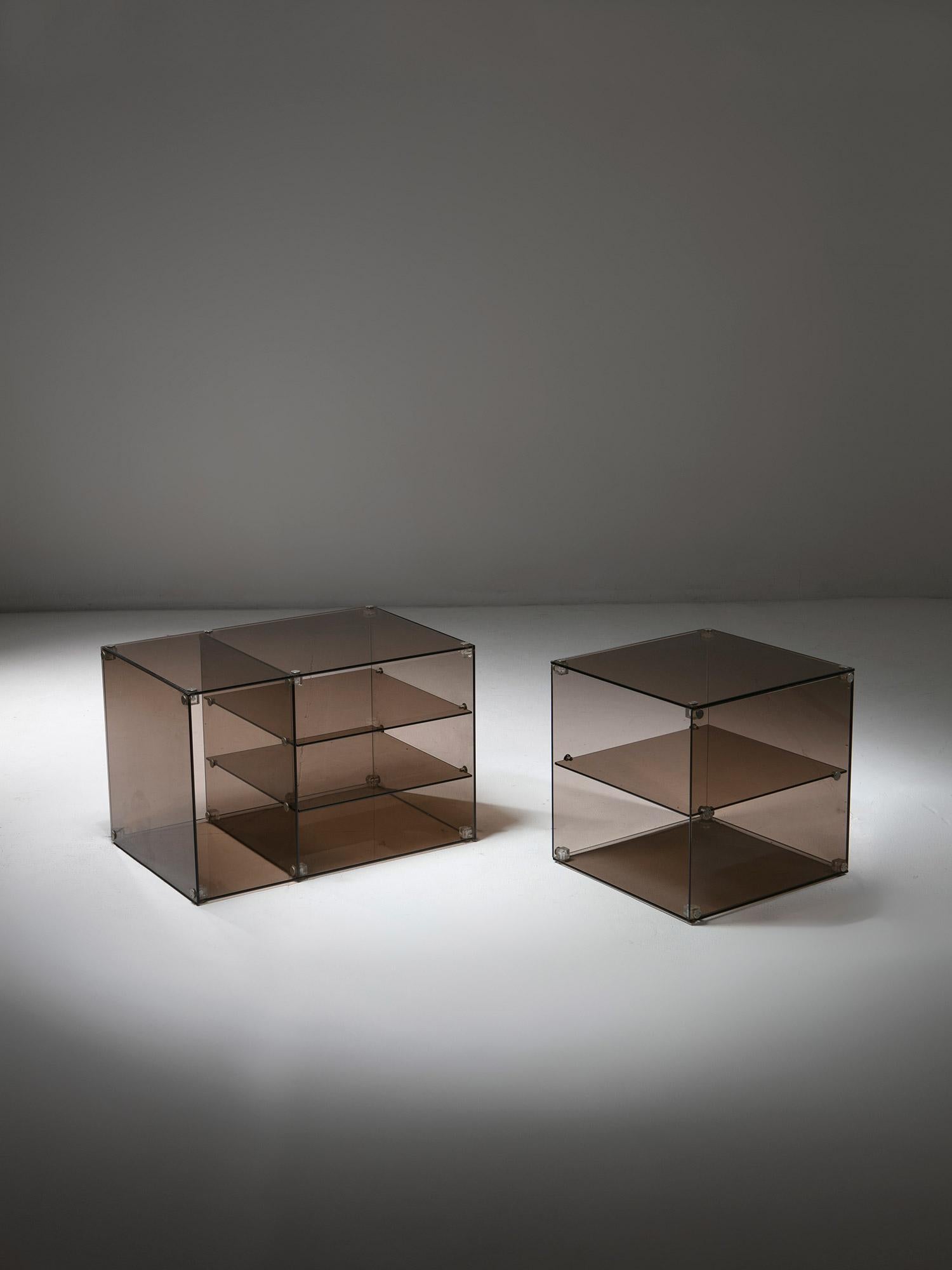 Italiano Pair of Italian 70s Smoked Glass Night Stands in vendita