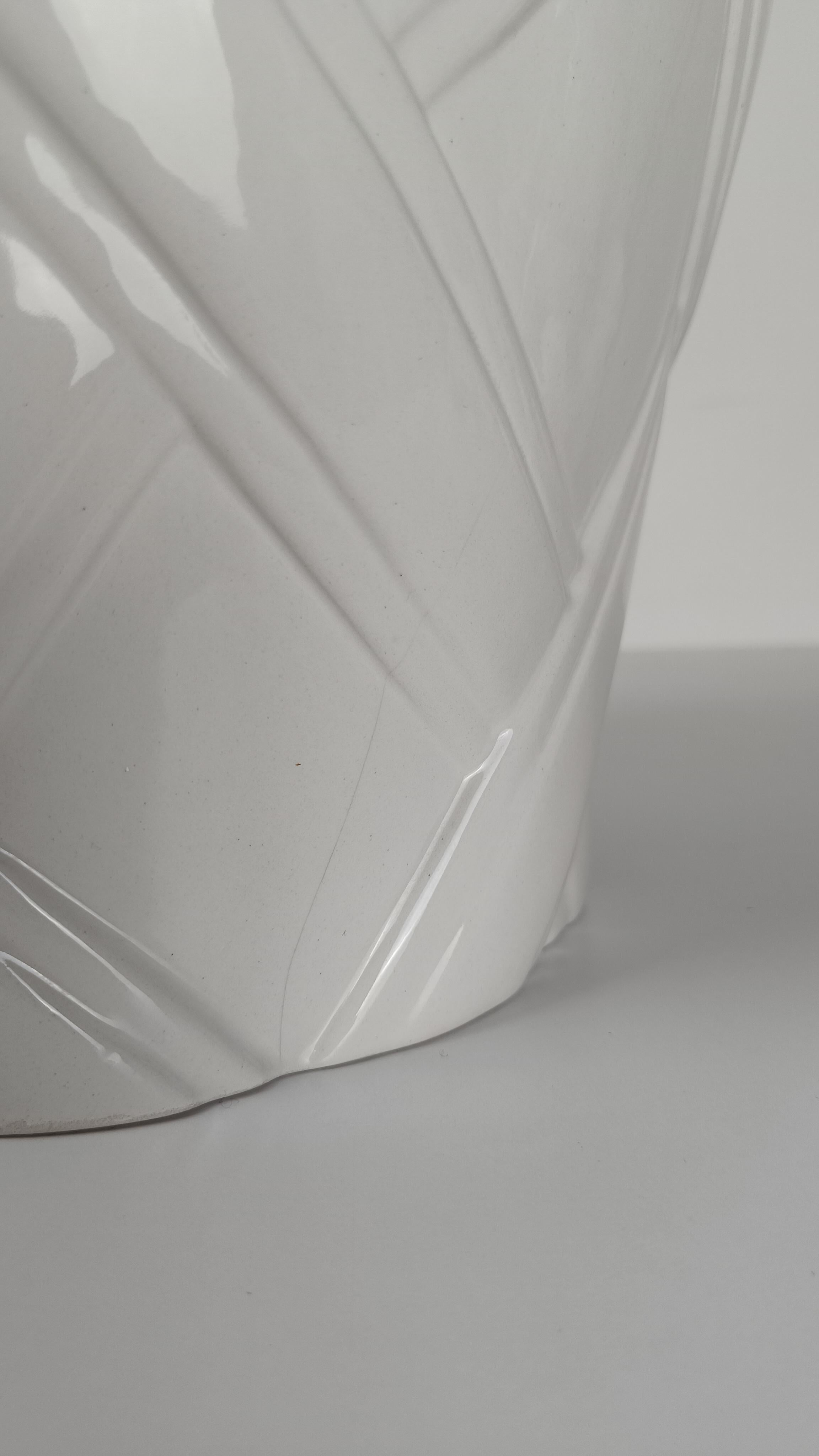 Paire de lampes de bureau italiennes des années 70 en céramique émaillée blanche, style Vivai del Sud en vente 6