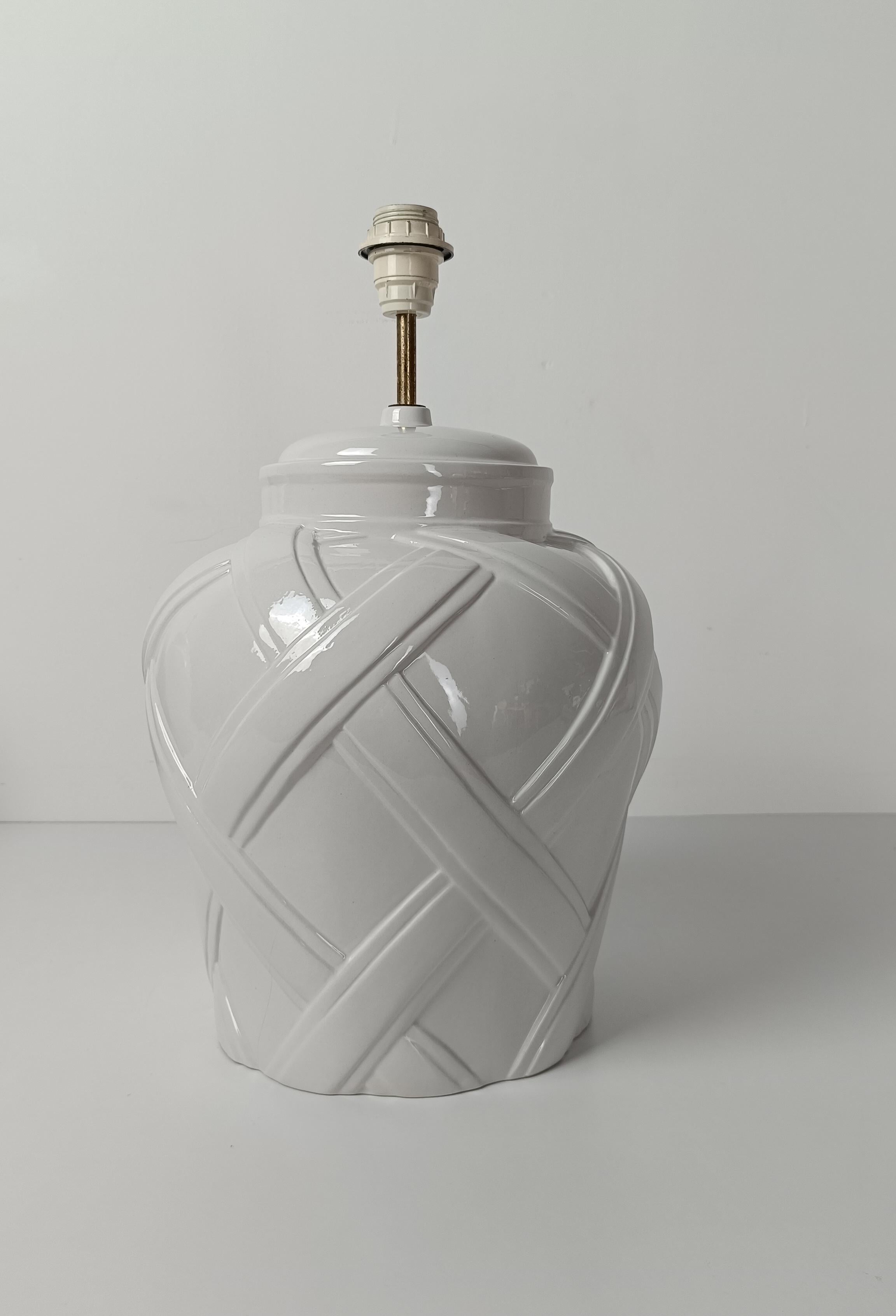 Paire de lampes de bureau italiennes des années 70 en céramique émaillée blanche, style Vivai del Sud en vente 9