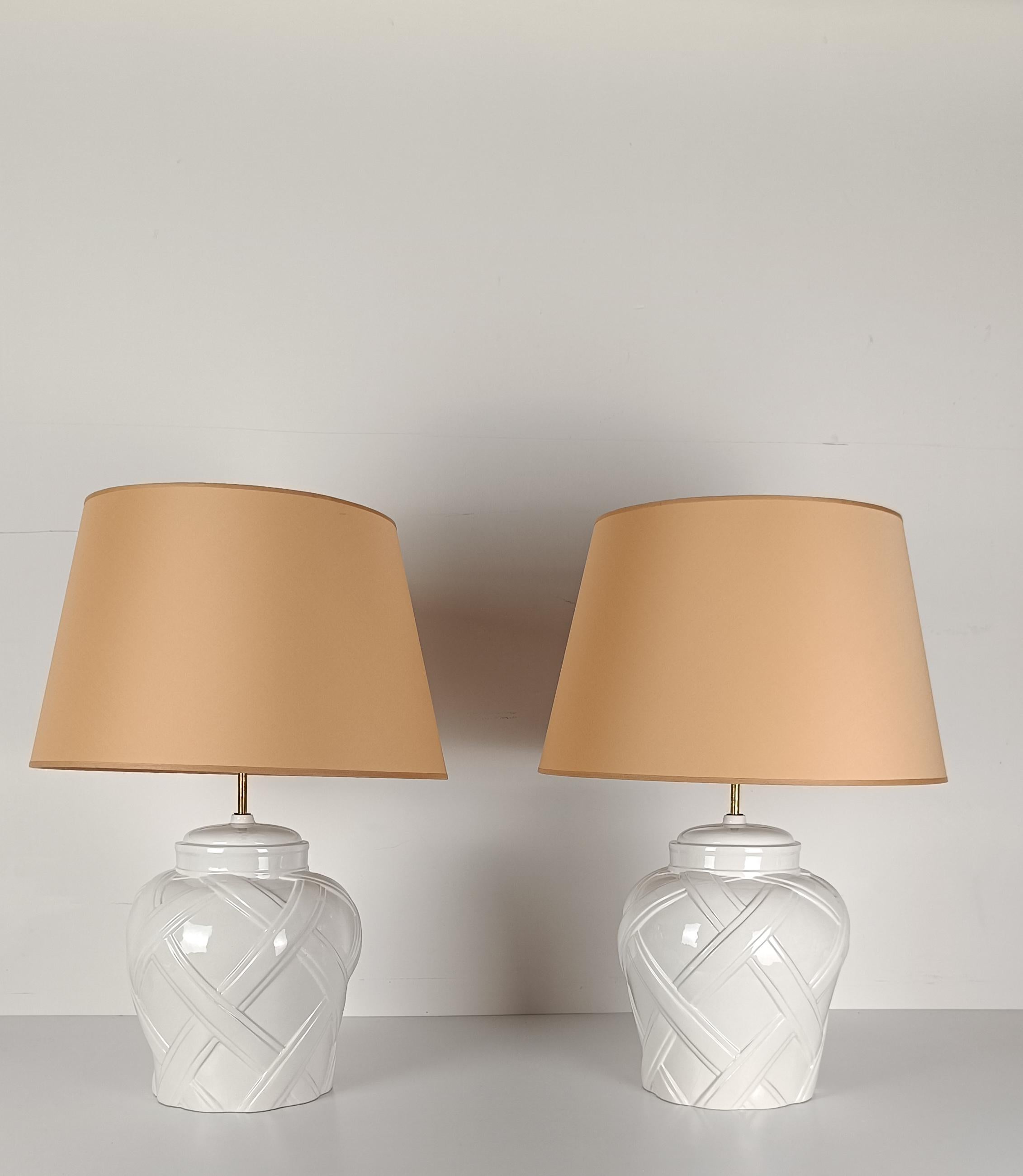 Paire de lampes de bureau italiennes des années 70 en céramique émaillée blanche, style Vivai del Sud en vente 12