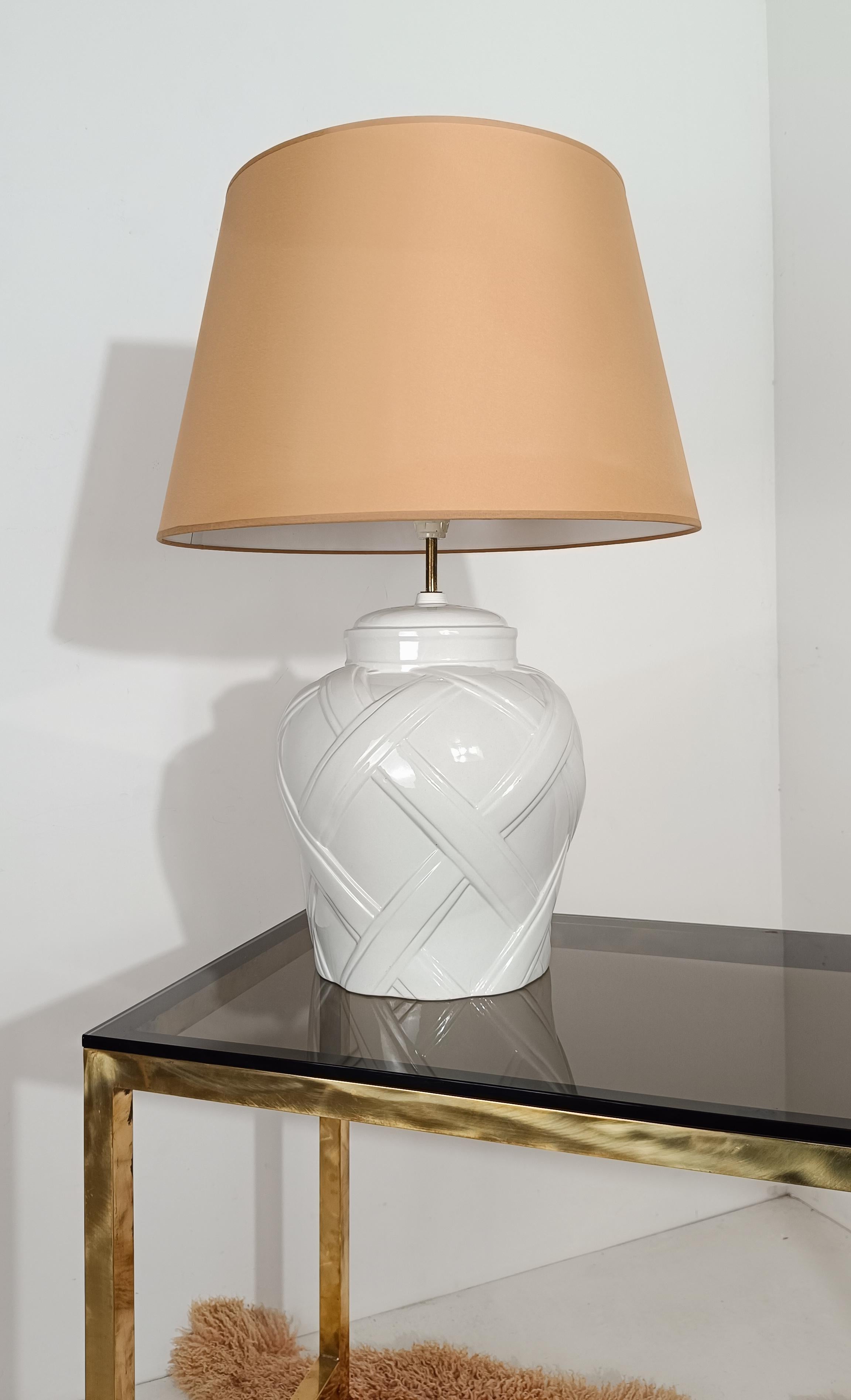 Paire de lampes de bureau italiennes des années 70 en céramique émaillée blanche, style Vivai del Sud en vente 2
