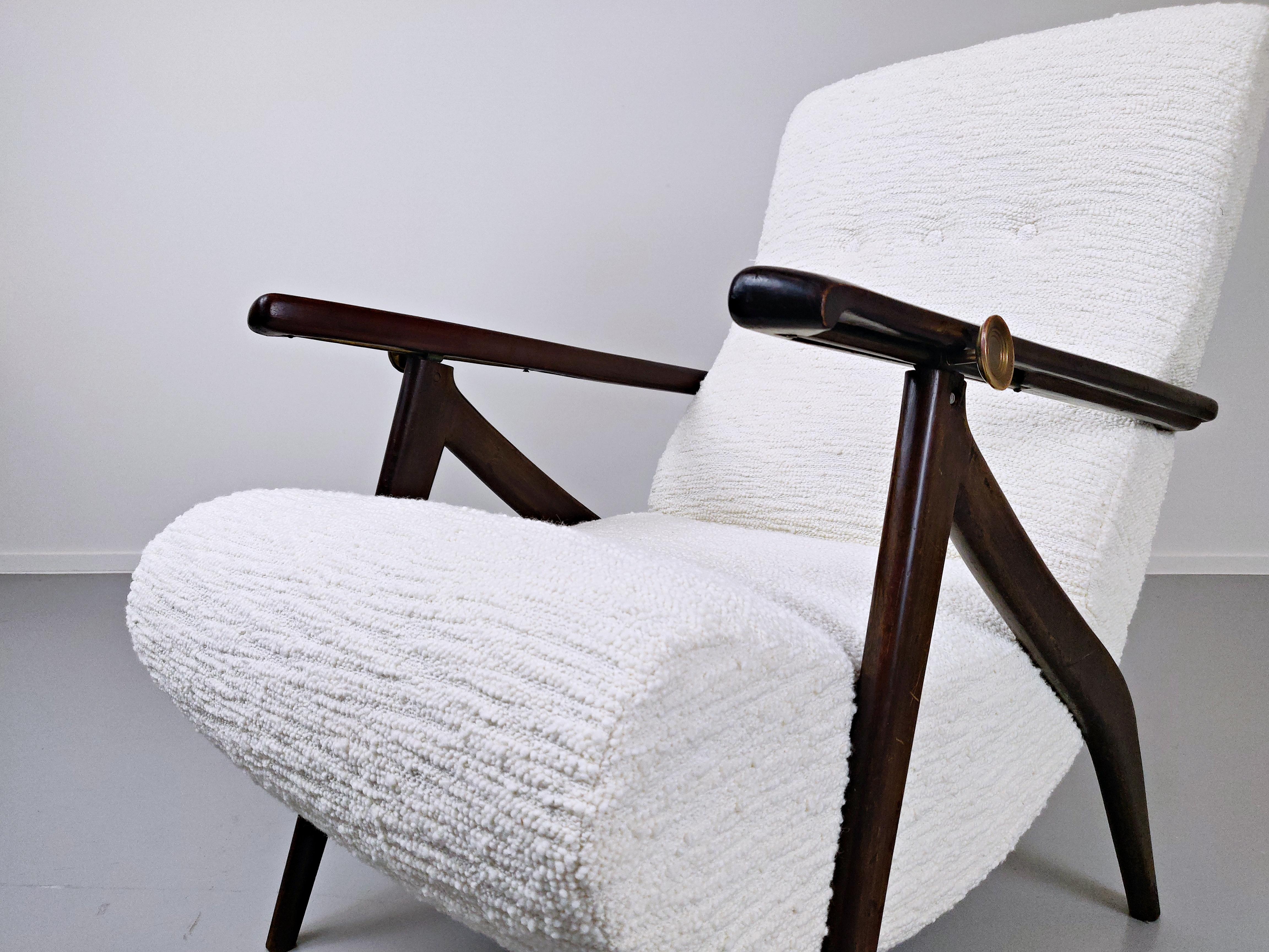 Pair of Mid-Century Modern White Italian Adjustable Back Armchairs, 1950s 5