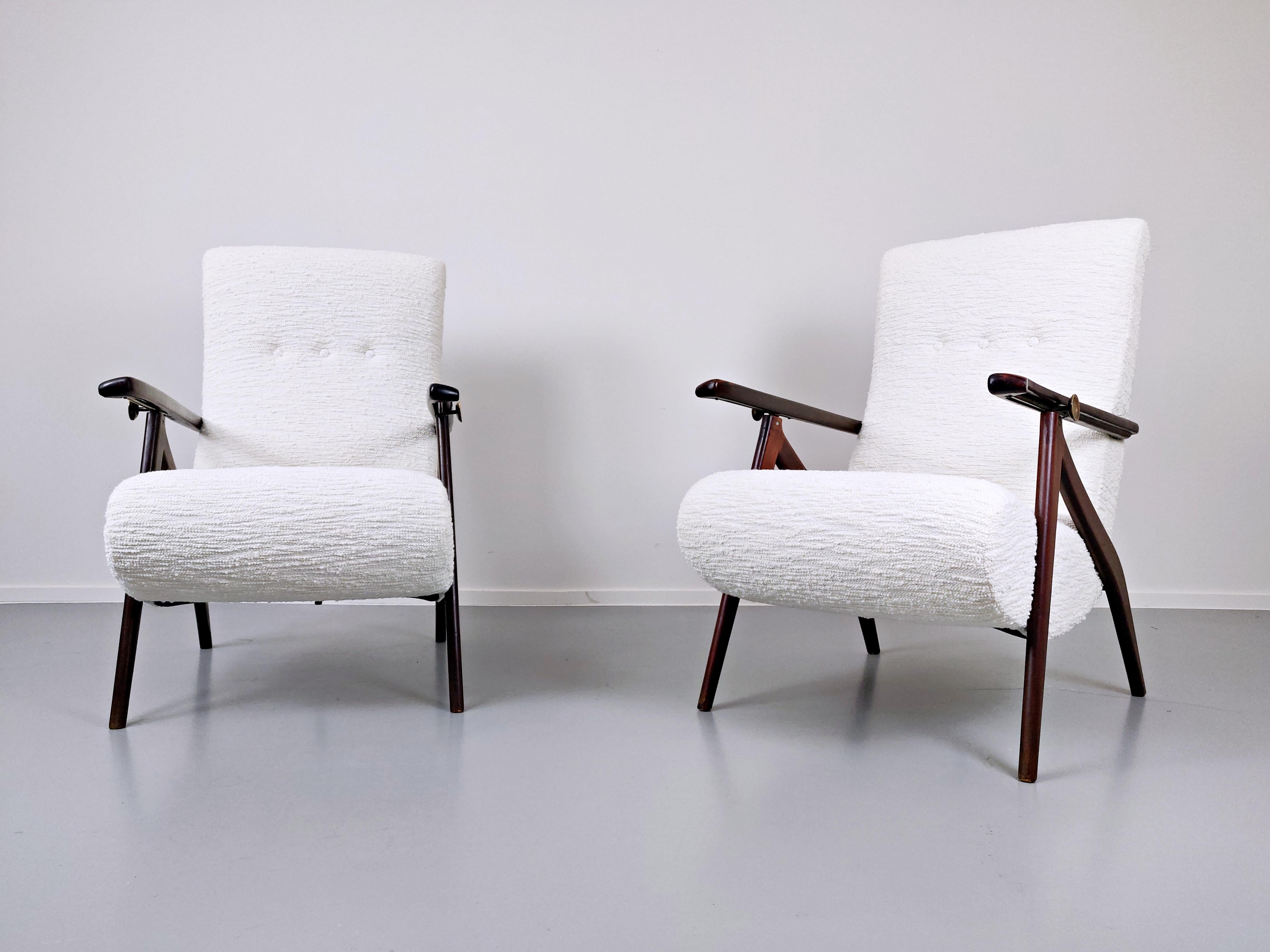 Mid-20th Century Pair of Mid-Century Modern White Italian Adjustable Back Armchairs, 1950s