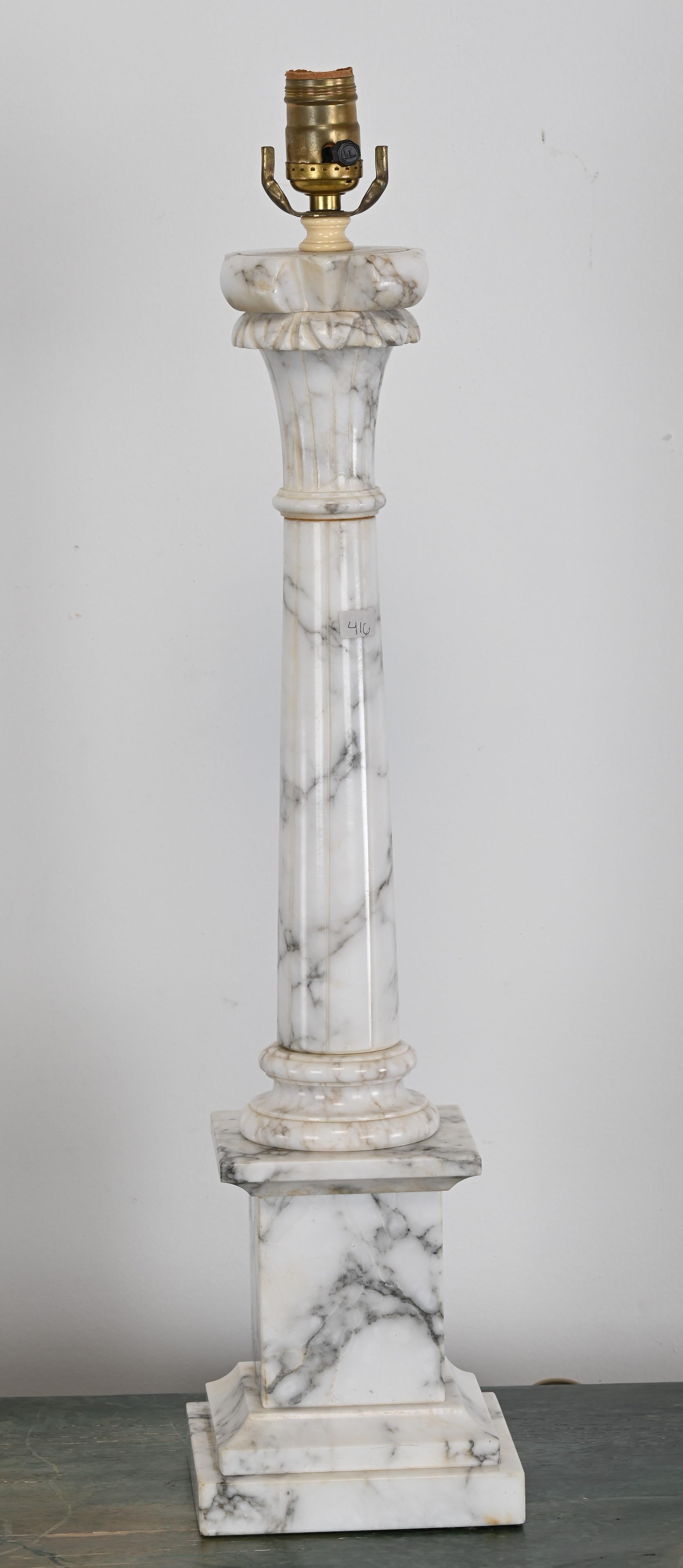 Pair of Italian Alabaster Column Lamps, 1960s In Good Condition In Hamburg, PA