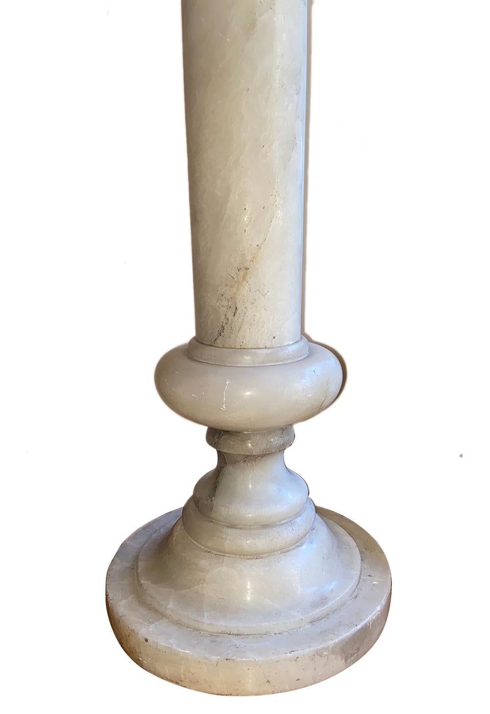 Early 20th Century Pair of Italian Alabaster Pedestals For Sale