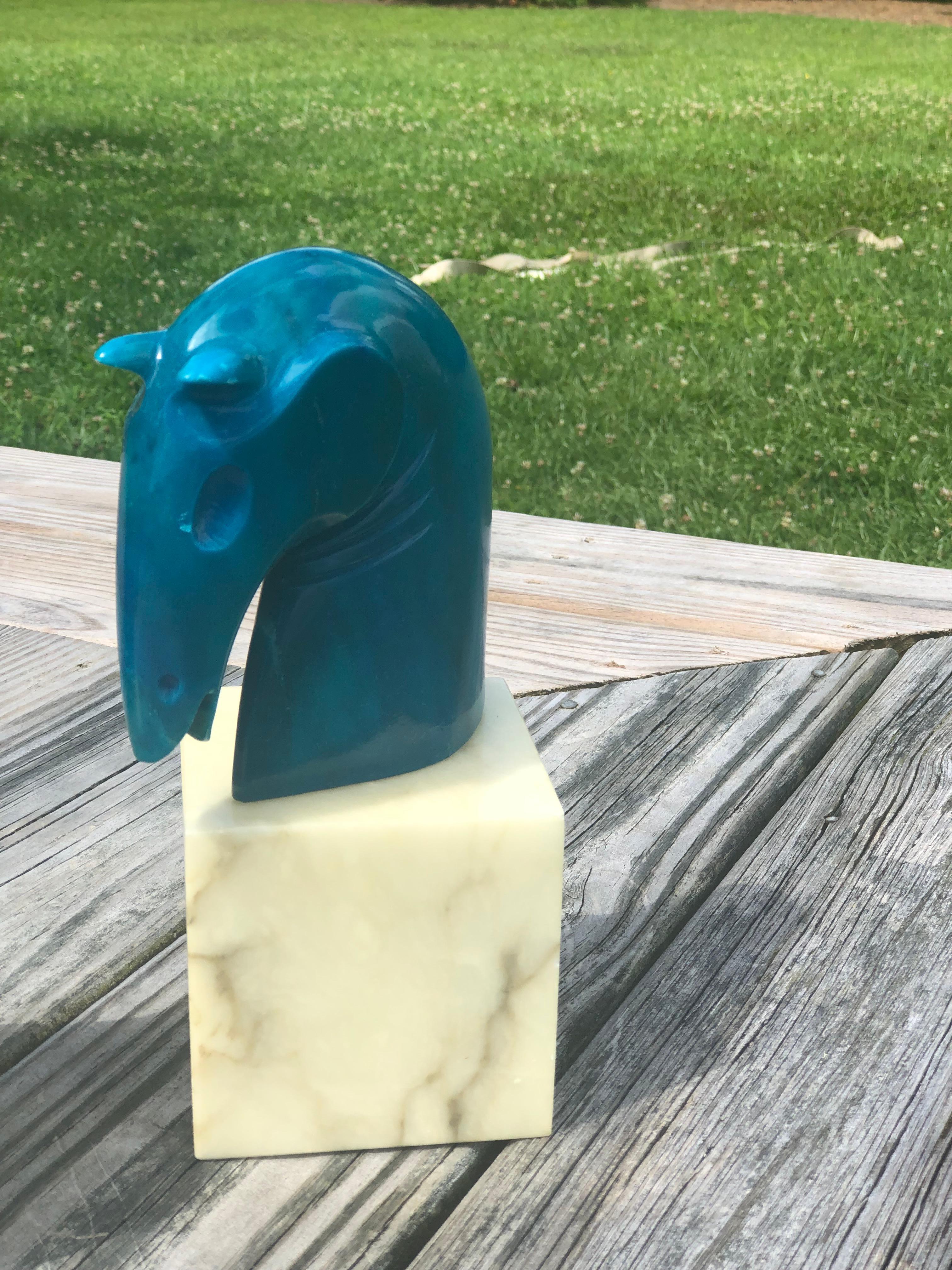 Paar italienische skulpturale Alabaster-Buchstützen mit Pferdekopf aus Alabaster (Moderne der Mitte des Jahrhunderts) im Angebot