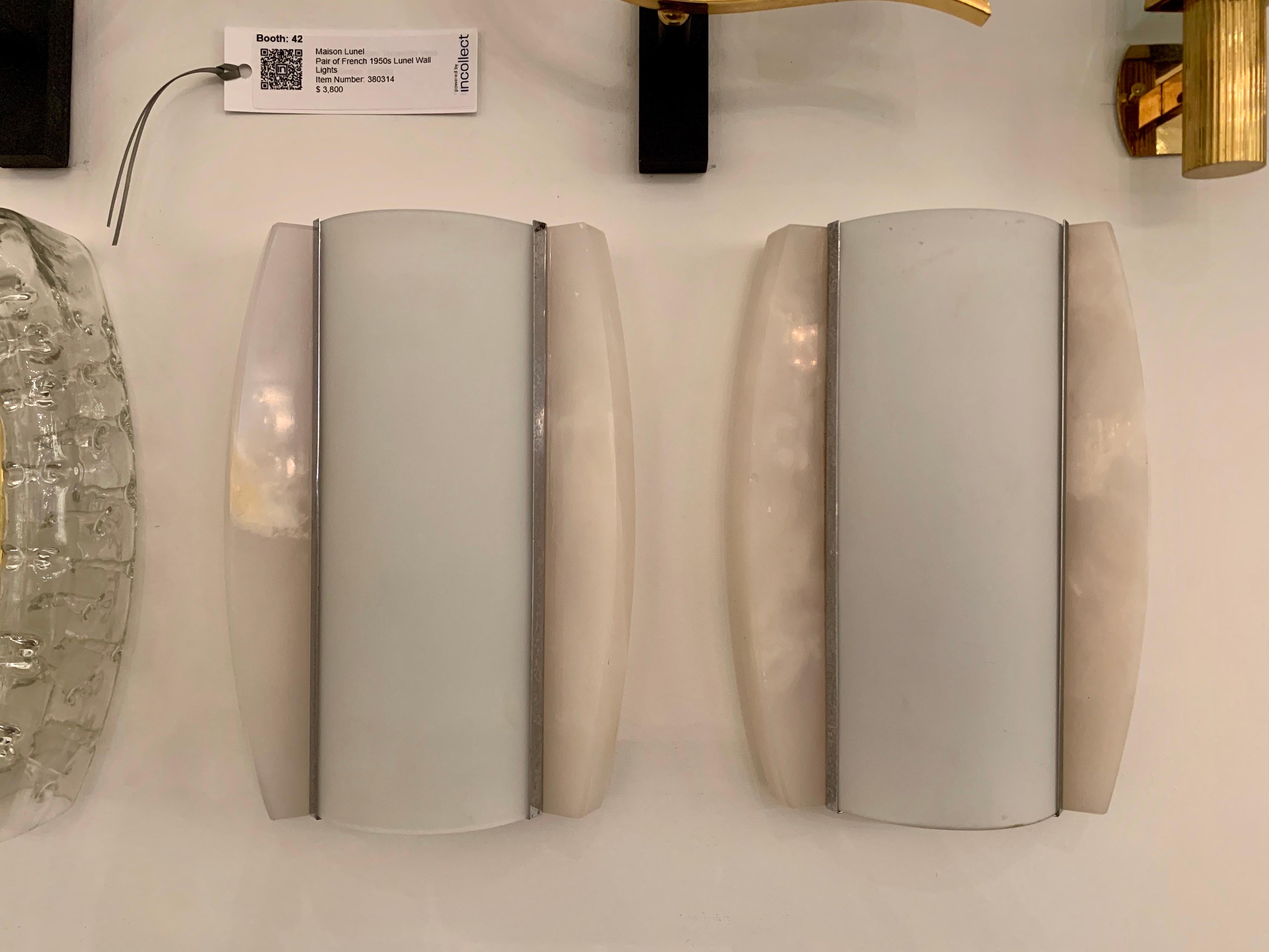 Pair of Italian Alabaster 1960s Space Age Wall Lamps For Sale 5
