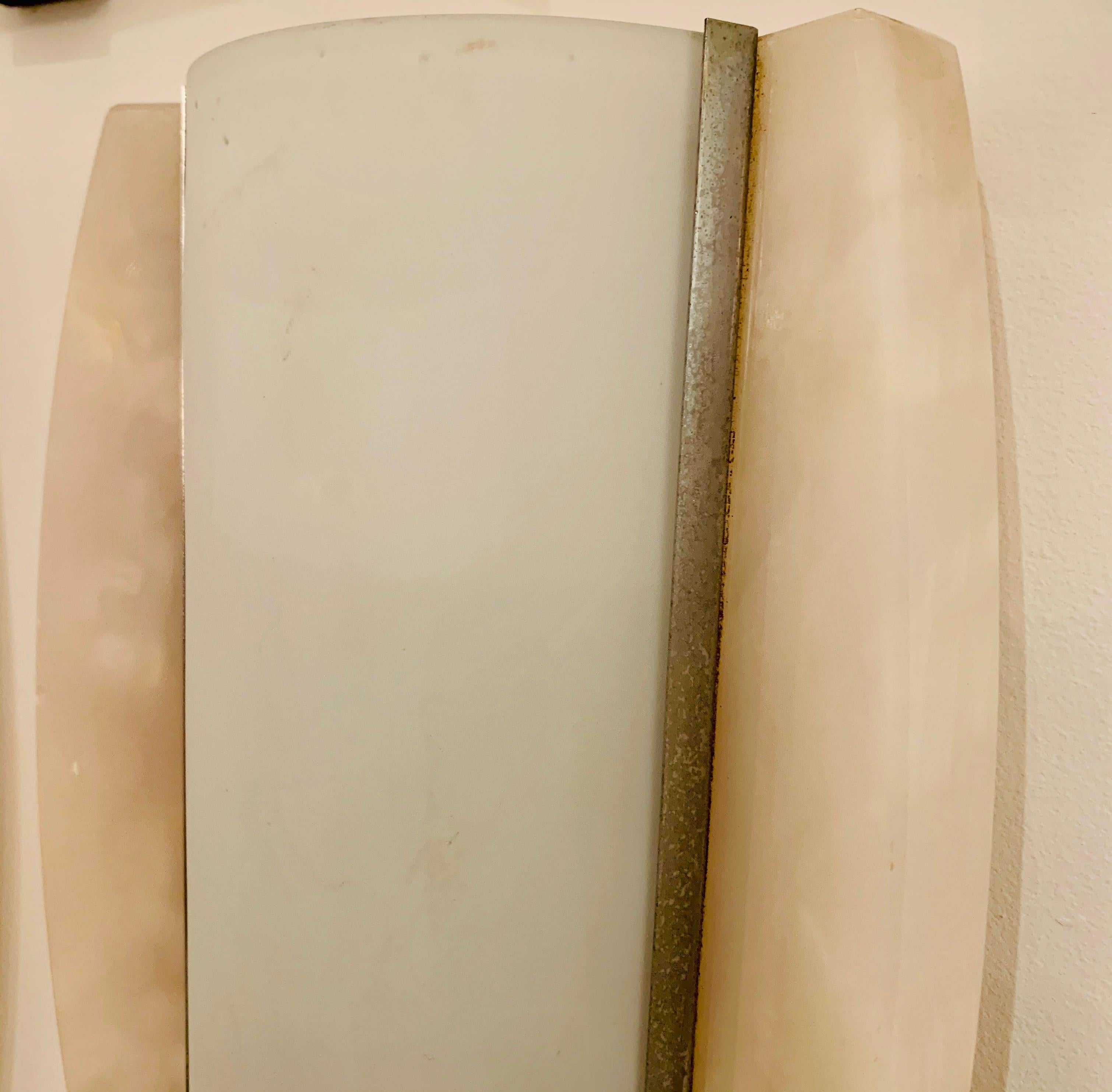 Pair of Italian Alabaster 1960s Space Age Wall Lamps In Good Condition For Sale In New York, NY