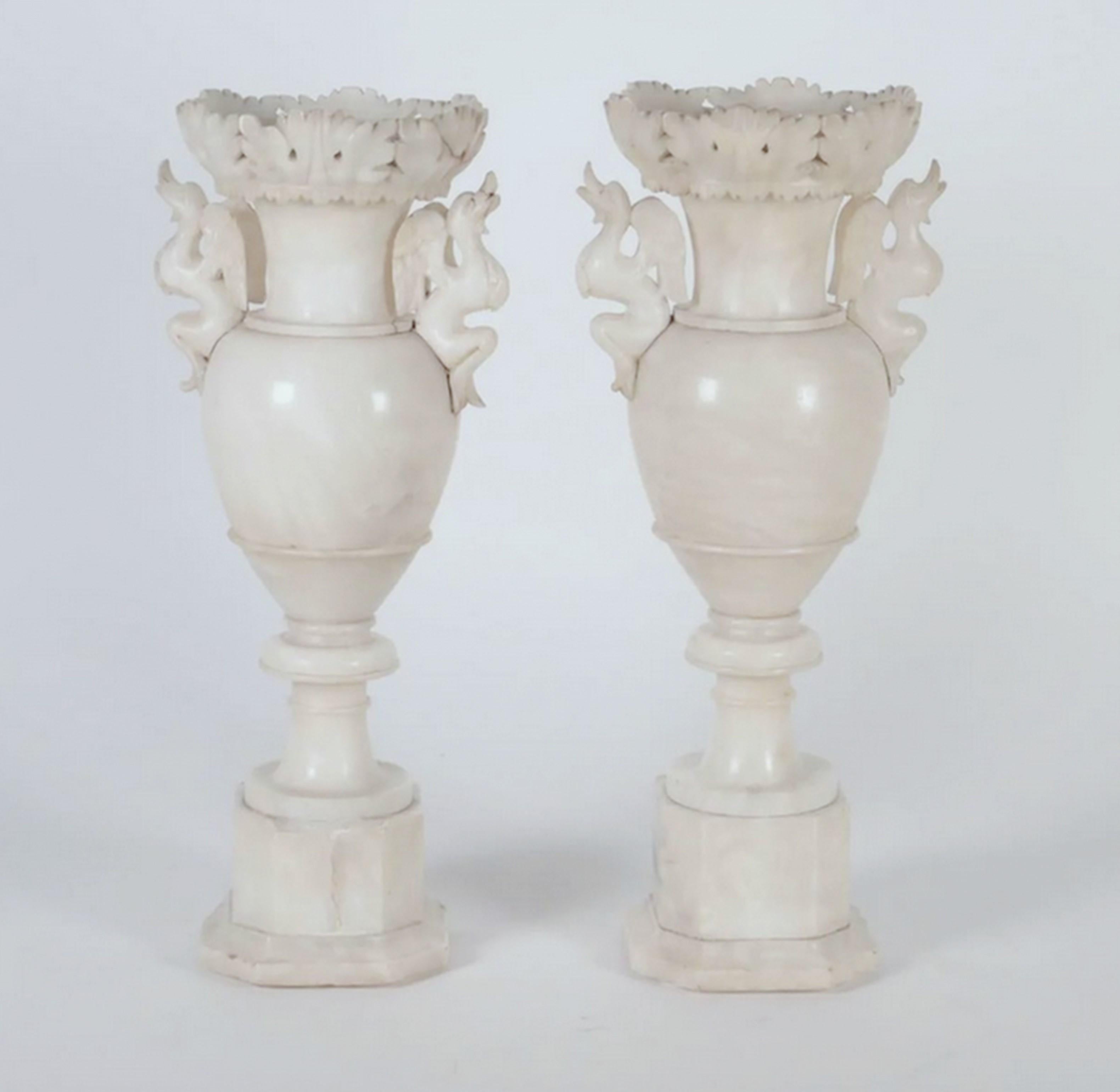 19th Century Pair of Italian Alabaster Urns, circa 1800 For Sale
