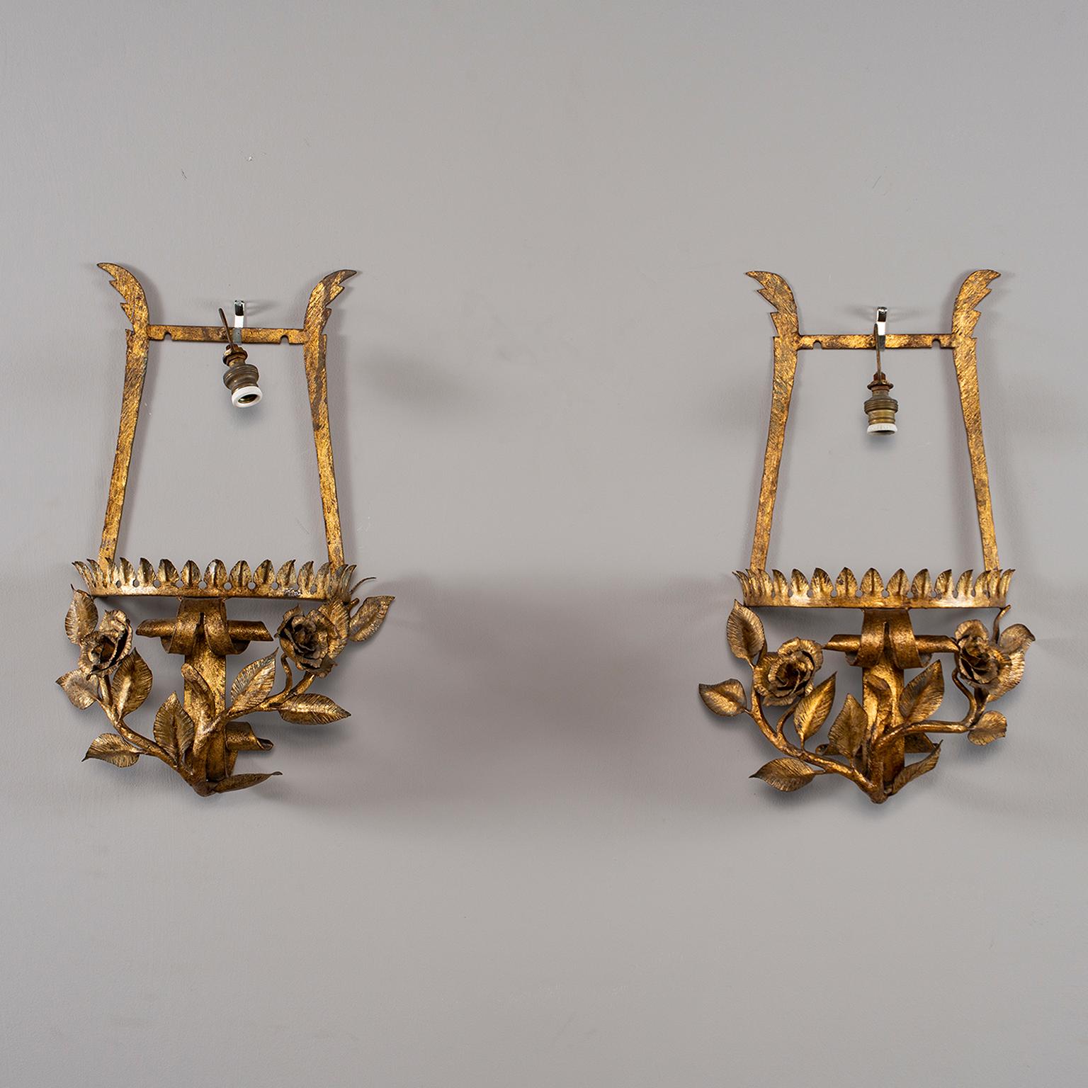 Pair of Italian Alabaster Wall Sconces with Gilt Metal Bases 6
