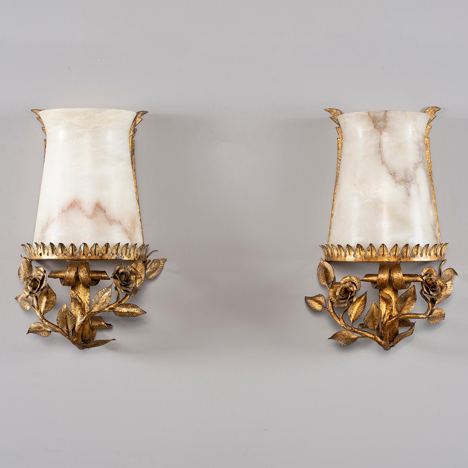 Pair of Italian Alabaster Wall Sconces with Gilt Metal Bases In Excellent Condition In Troy, MI