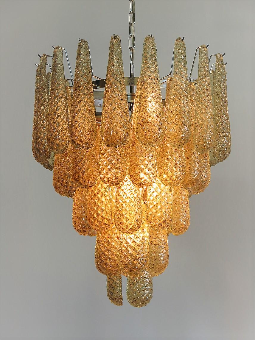 Coppia di lampadari italiani in cristallo ambrato, Murano in vendita 3