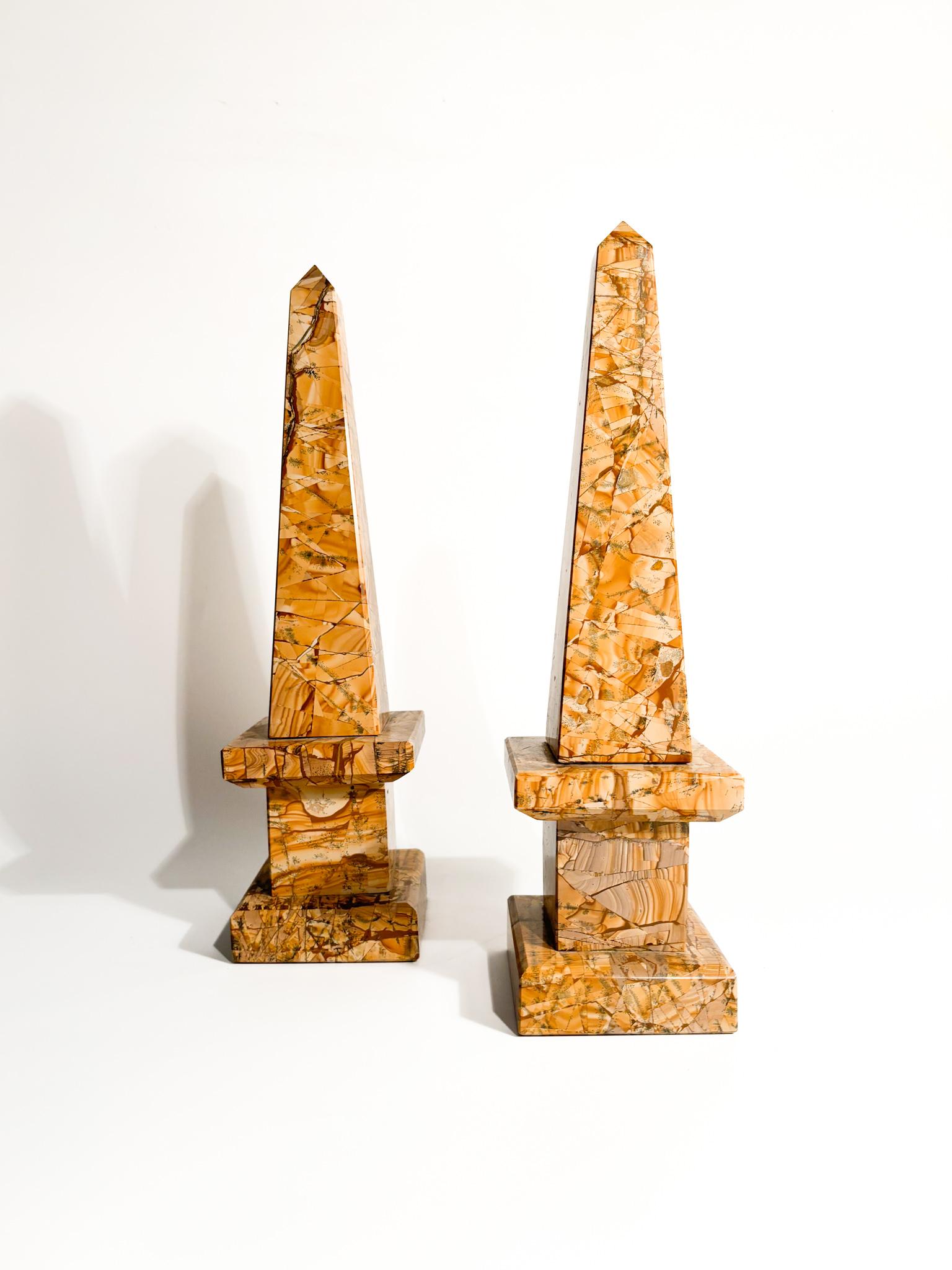 Pair of Italian Amber Marble Obelisks from the 1960s In Good Condition For Sale In Milano, MI