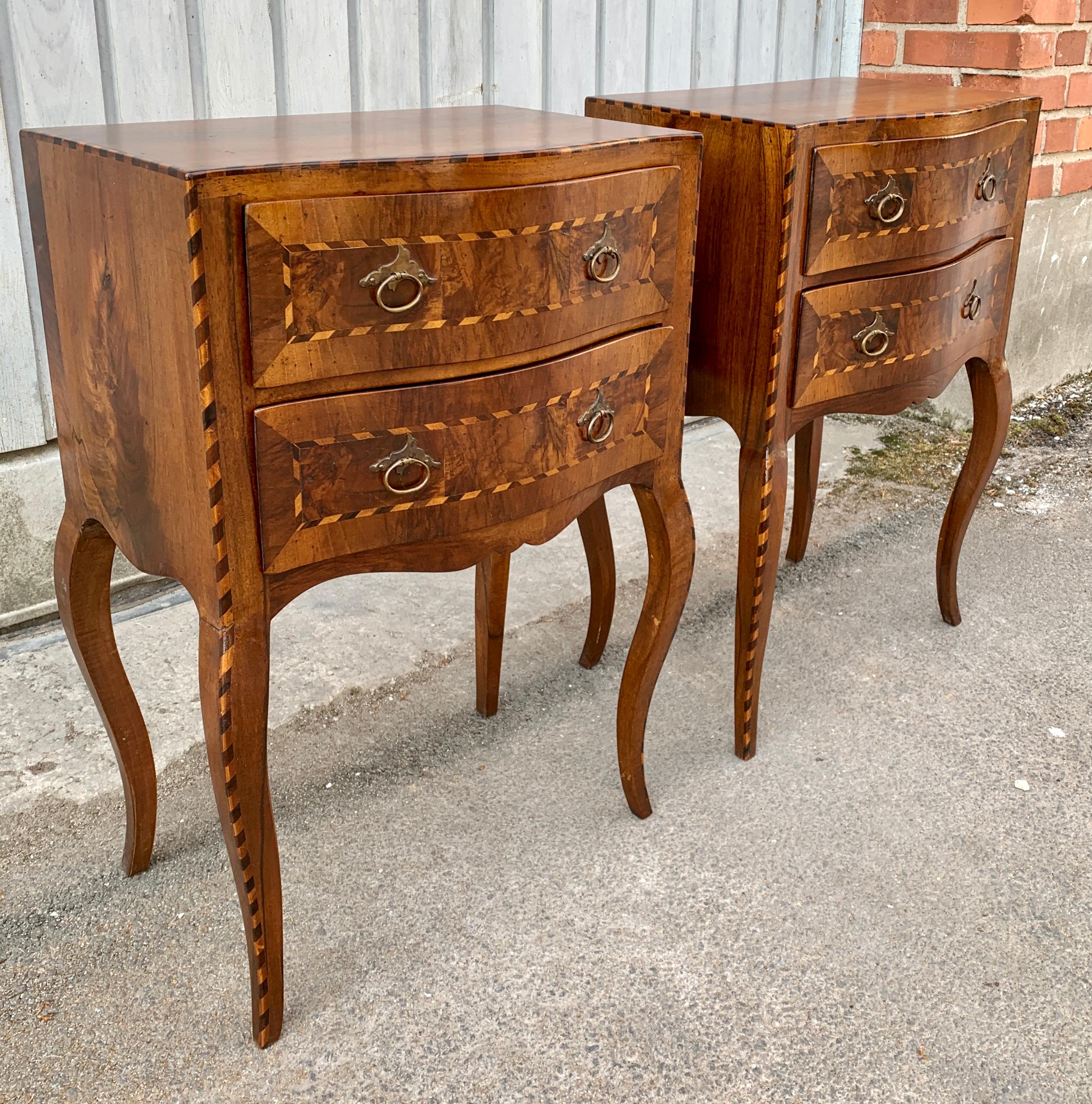 Hand-Crafted Pair of Italian Antique Nightstands in Walnut and Brass Hardware