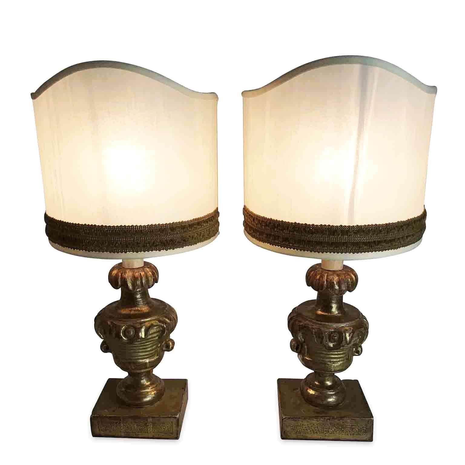 Wood Pair of Italian Antique Table Lamps 18th Century Carved Giltwood Circular Vases