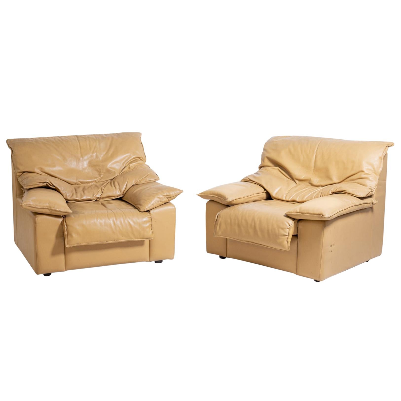 Pair of Italian Armchair in Camel Leather, 1970s For Sale