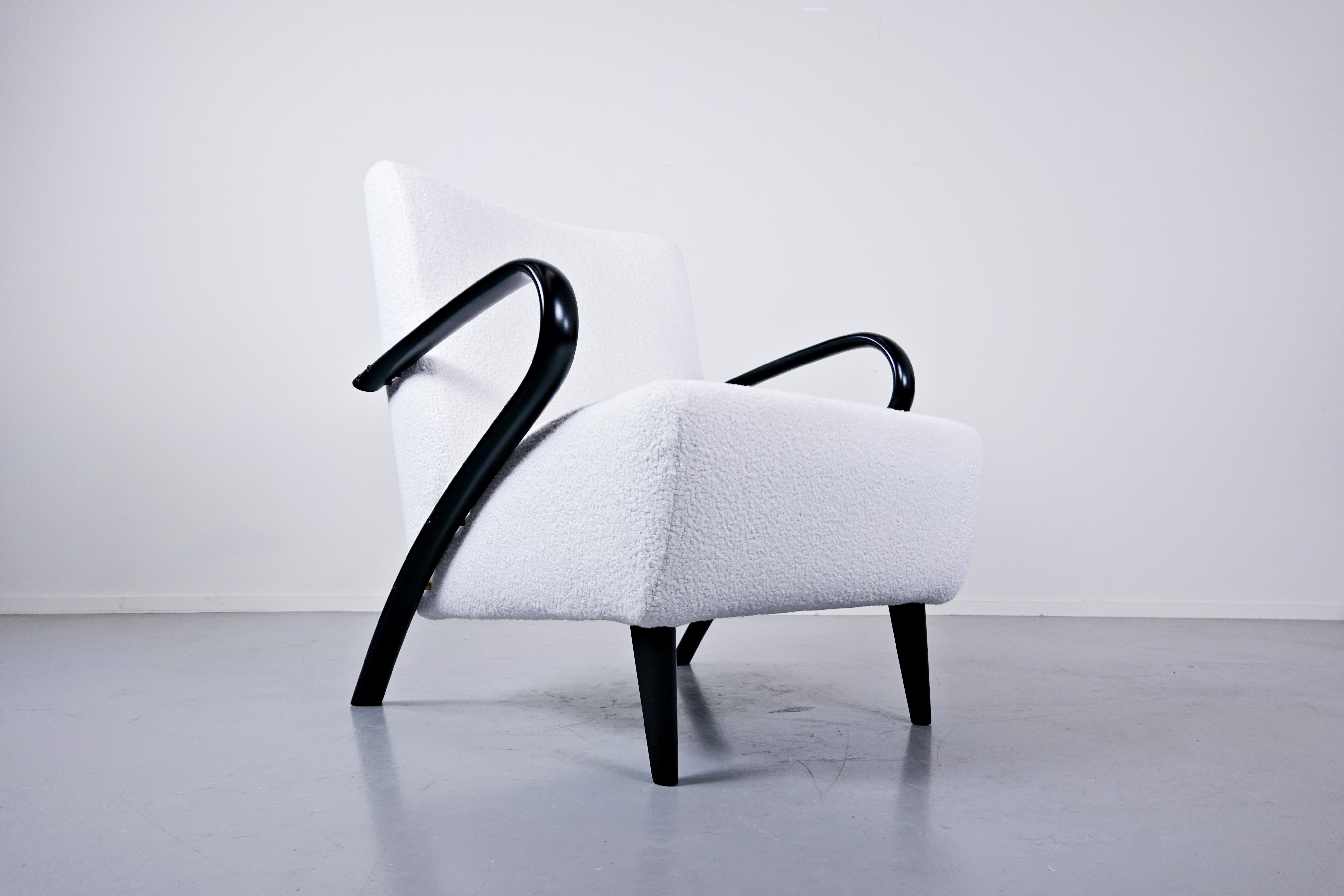 Mid-20th Century Pair of White Mid-Century Modern Italian Armchairs, 1950s, New Upholstery