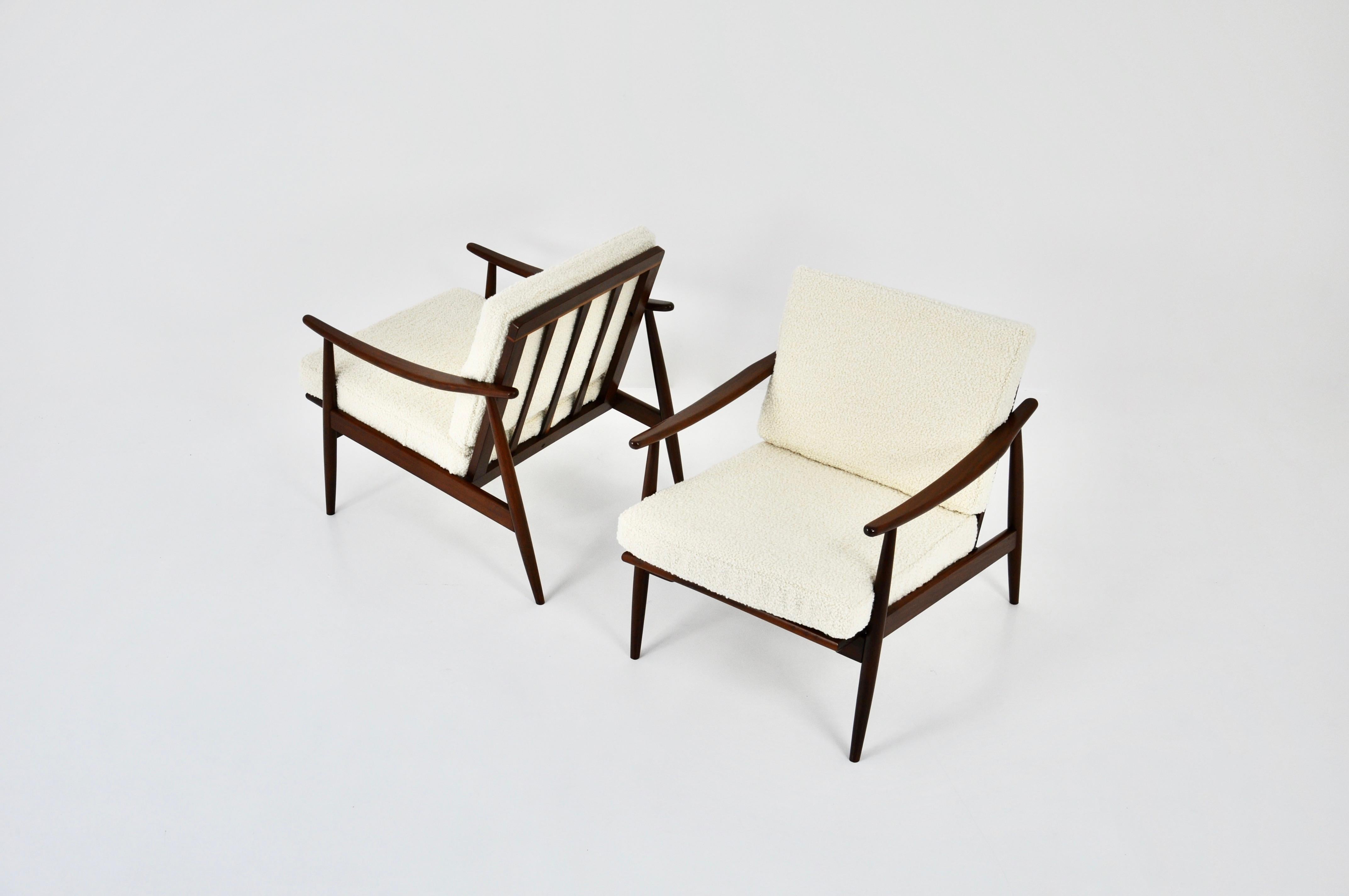 Mid-Century Modern Pair of Italian Armchairs, 1960s For Sale