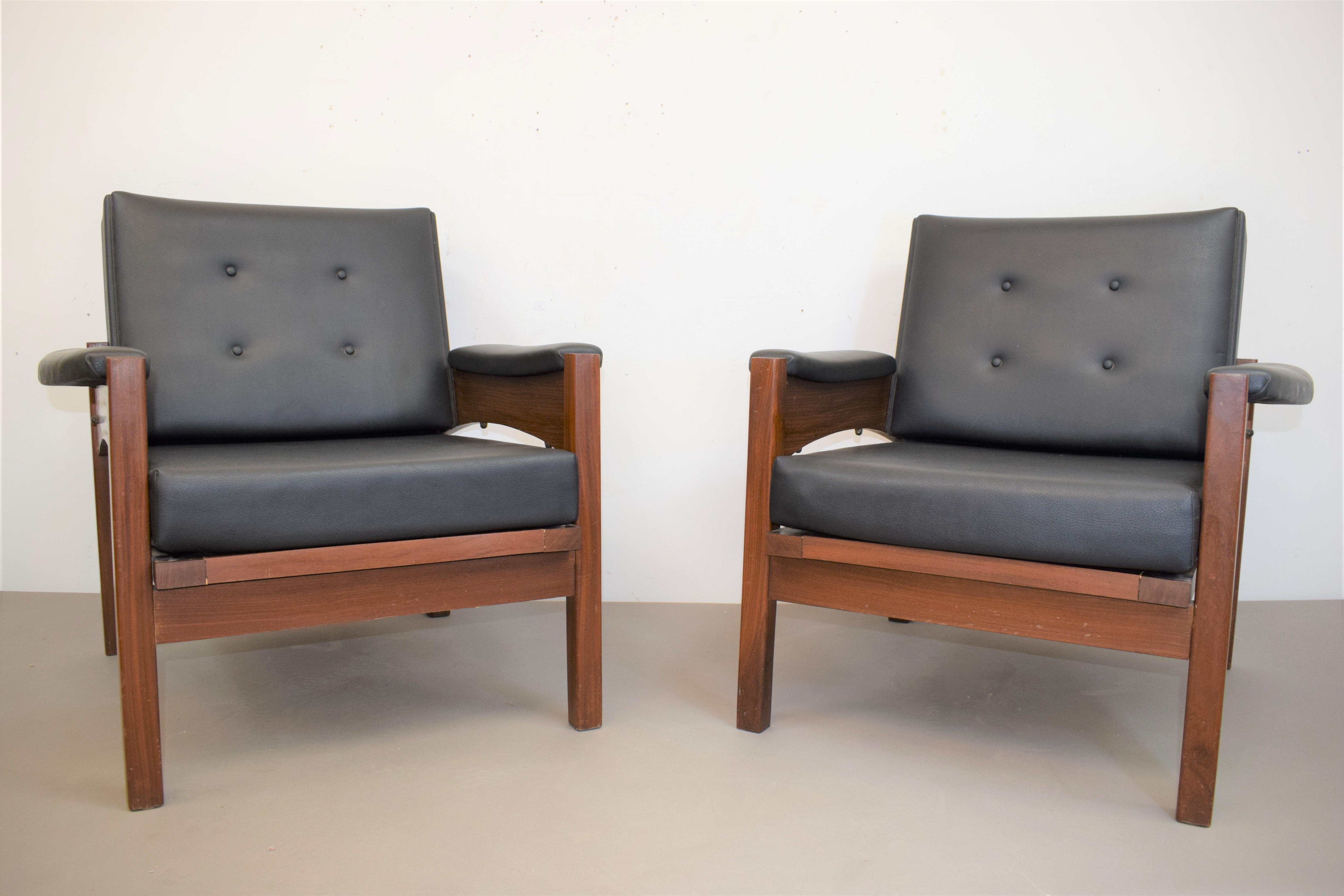 Mid-Century Modern Pair of Italian Armchairs, 1970s For Sale