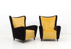 Paire de fauteuils italiens attribués à Ico Parisi en velours noir et jaune