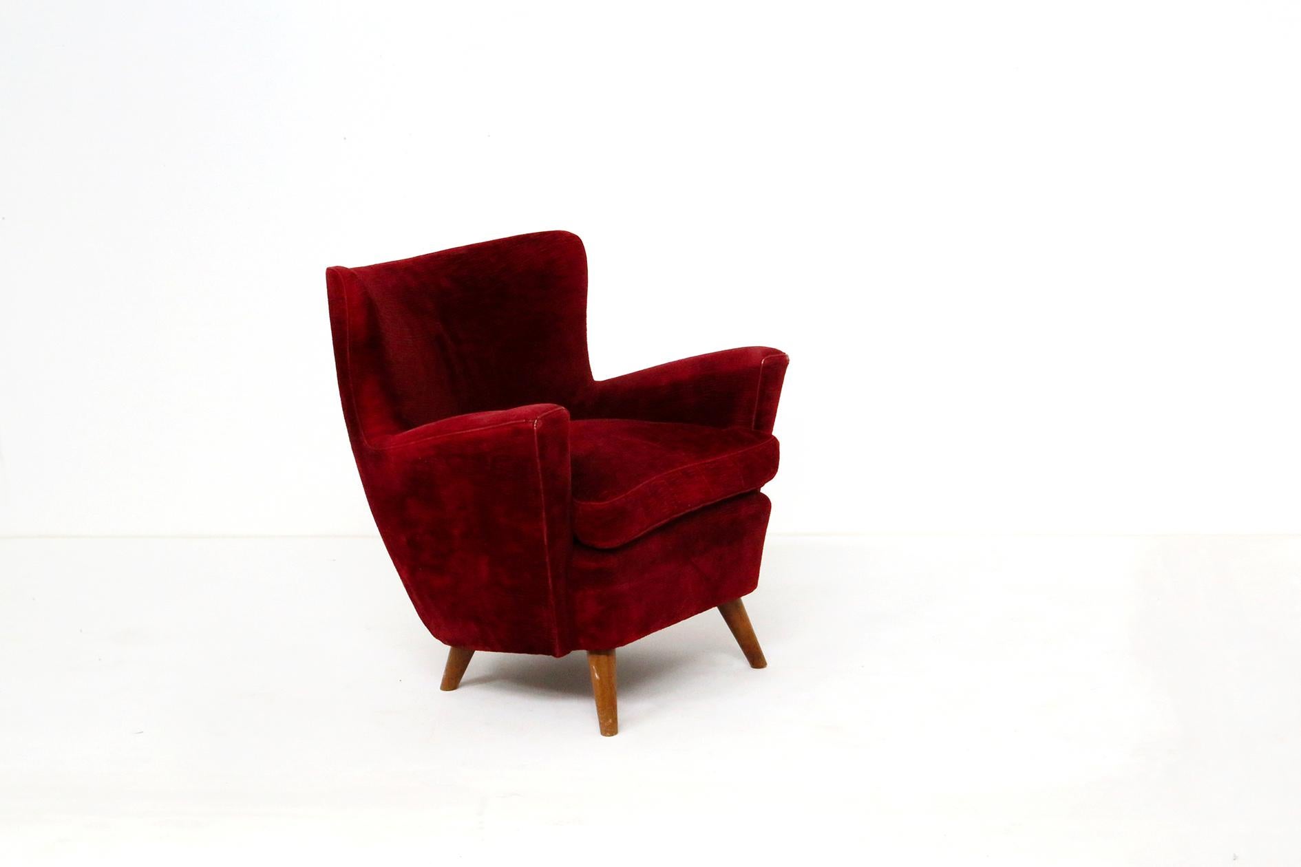 Pair of Italian Armchairs Attributed to Melchiorre Bega in Bordeaux Velvet, 1950 6