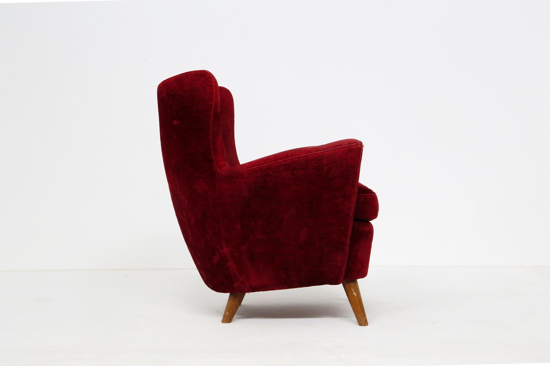Pair of Italian Armchairs Attributed to Melchiorre Bega in Bordeaux Velvet, 1950 9