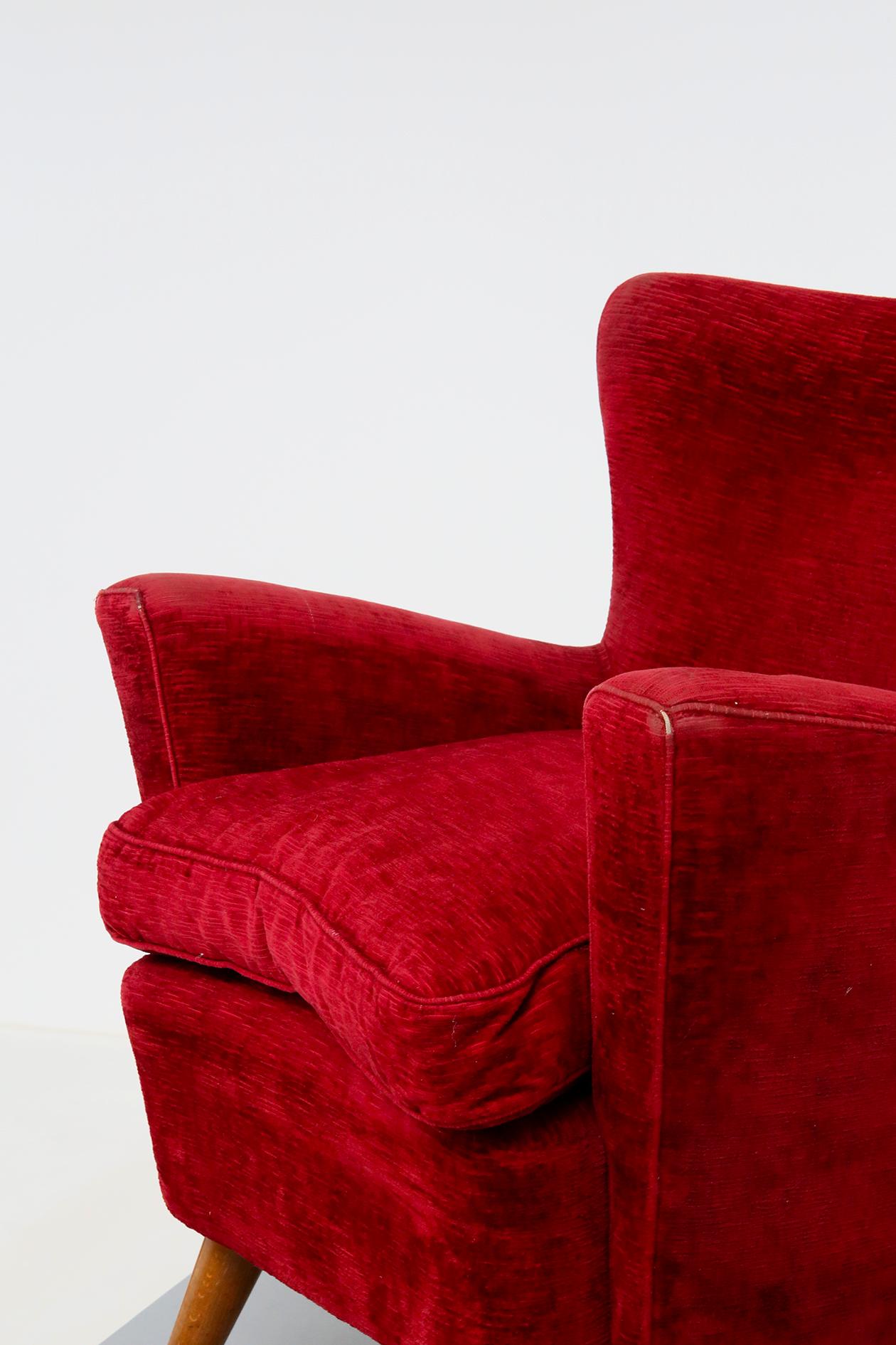 Pair of Italian Armchairs Attributed to Melchiorre Bega in Bordeaux Velvet, 1950 4