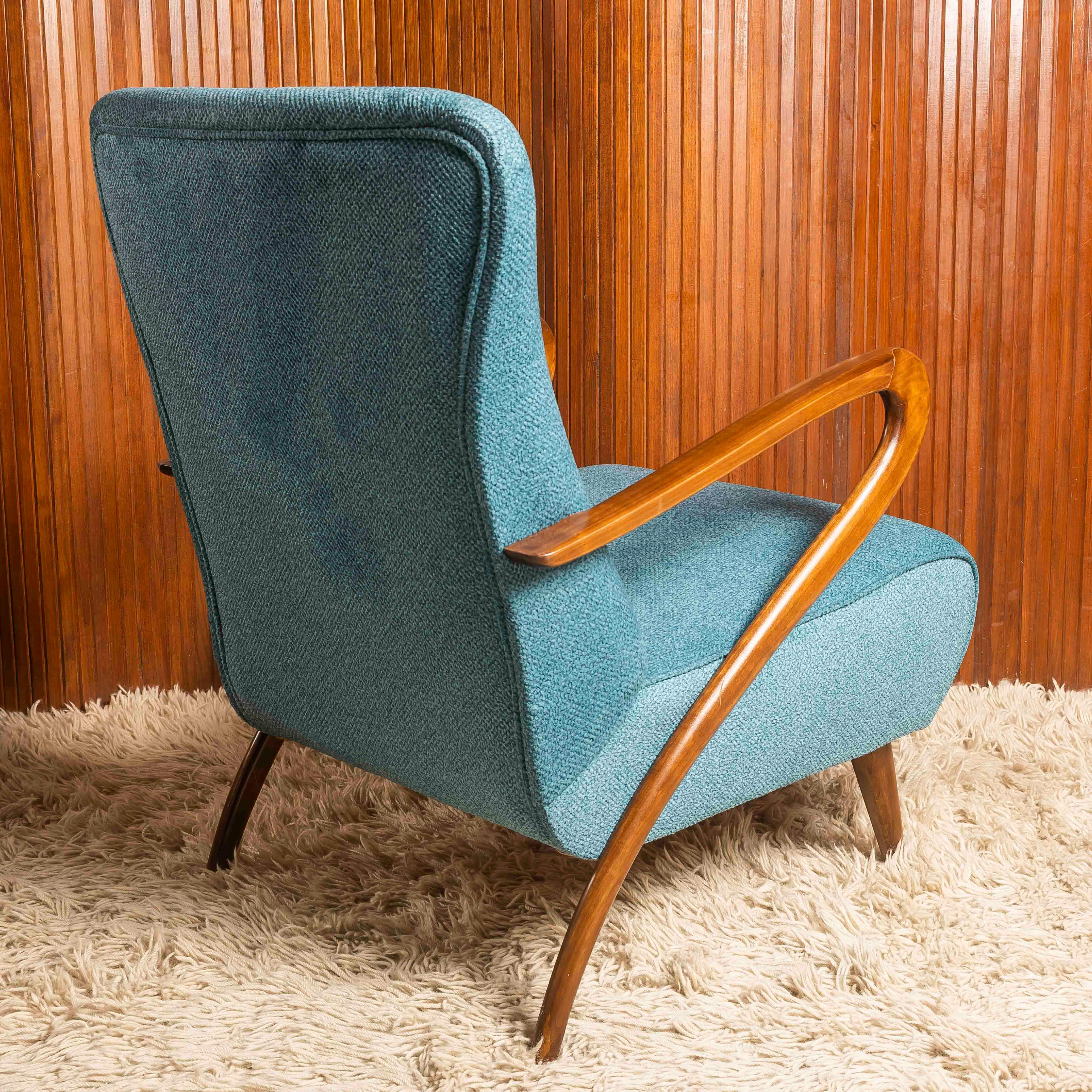 Pareja de sillones italianos atribuidos a Paolo Buffa, hacia 1950 en venta 5