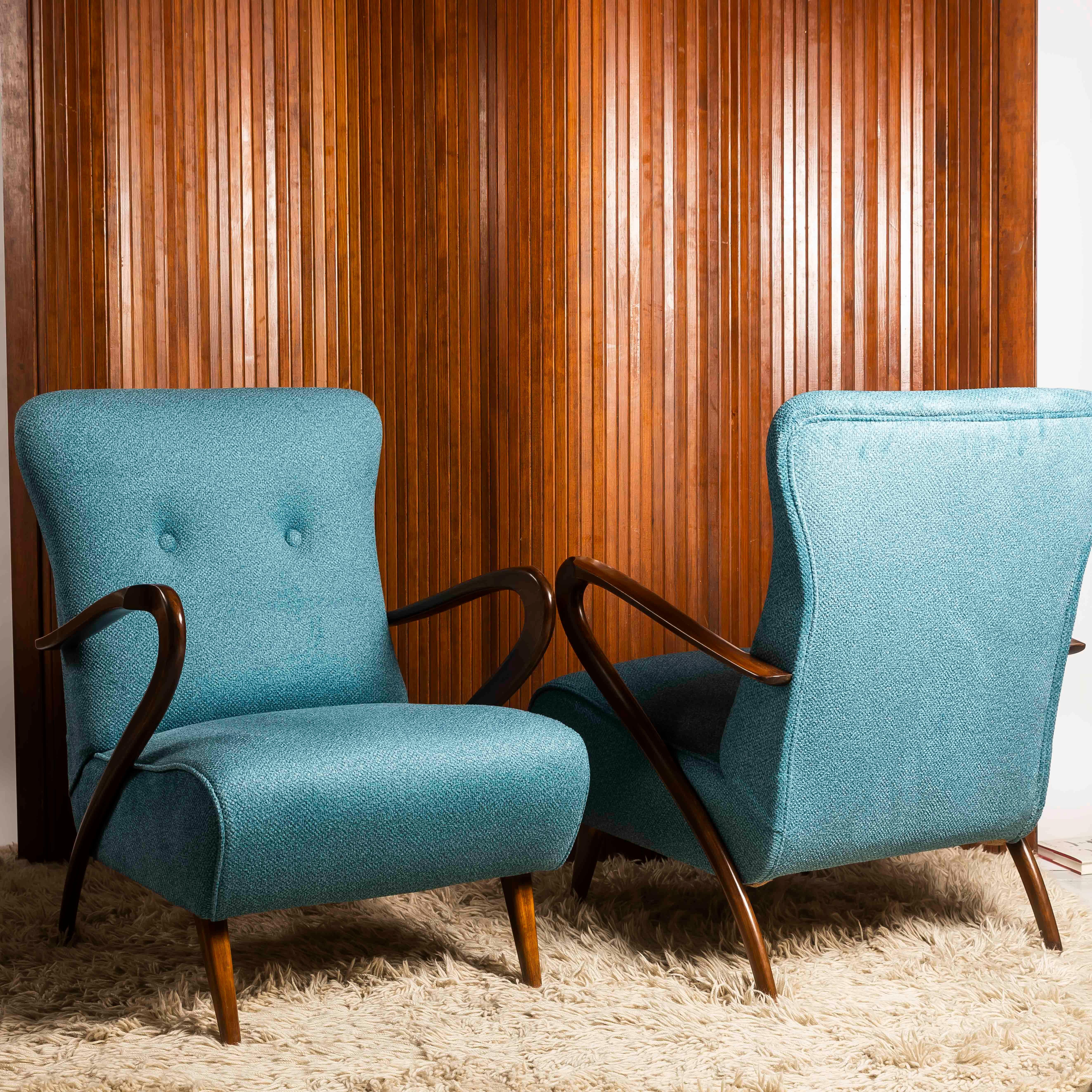 Pareja de sillones italianos atribuidos a Paolo Buffa, hacia 1950 Italiano en venta