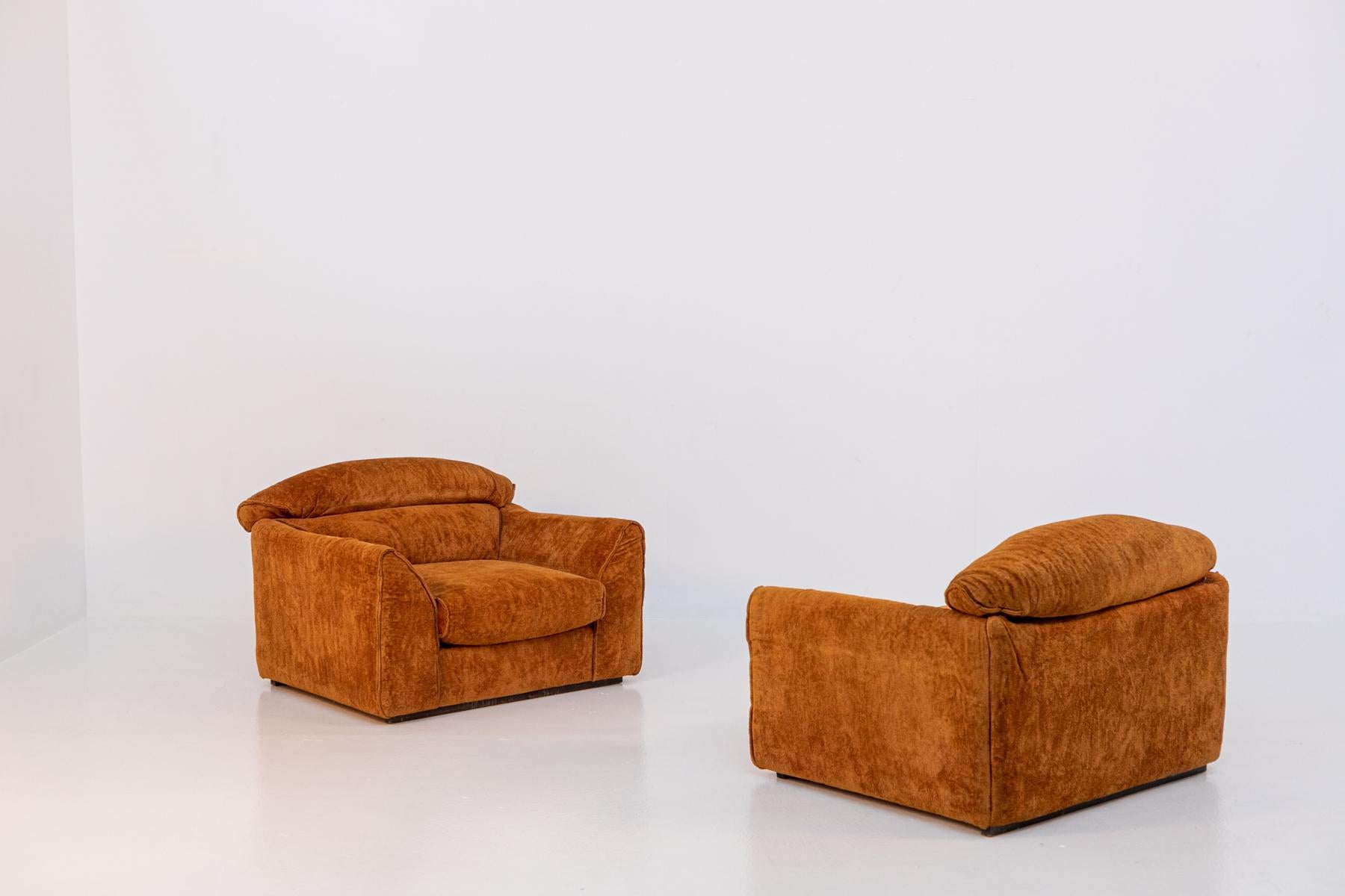 Pair of Italian Armchairs by D'urbino, De Pas and Lomazzi in Orange Velvet 8